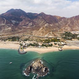 VAE-Fujairah-Sandstrand-g-1137518456.jpg