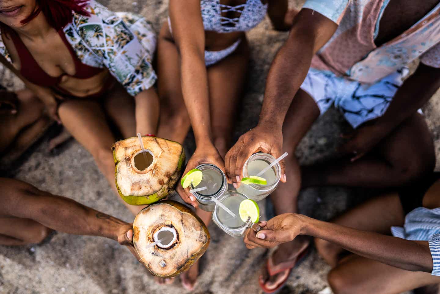 Essen Dominikanische Republik: ein feierlicher Toast am Strand