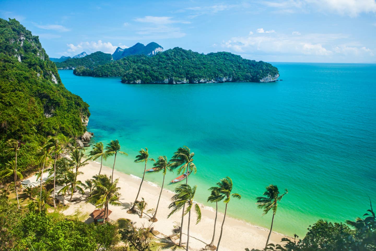 Rundreisen Koh Samui: Luftaufnahme eines Strands von Koh Samui