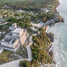 mexiko-yucatan-tulum-ruinen-el-castillo-g-1196943103.jpg