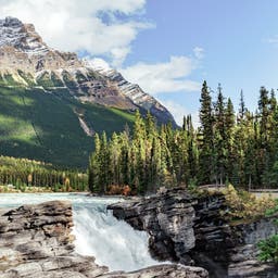 kanada-alberta-jasper-nationalpark-athabasca-falls-g-1765351262_bearbeitet.jpg