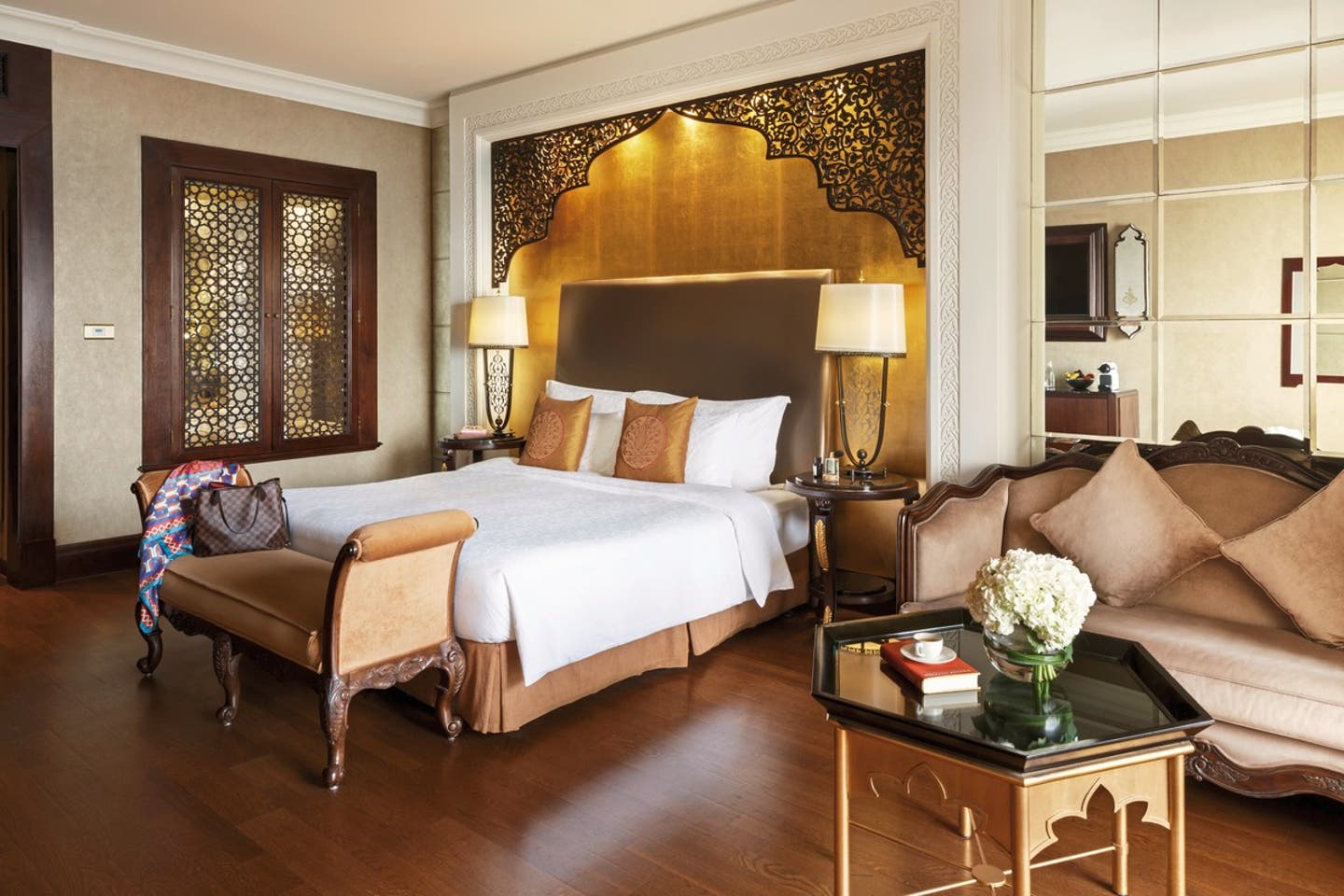 Wohnbeispiel Deluxe King Sea View Room