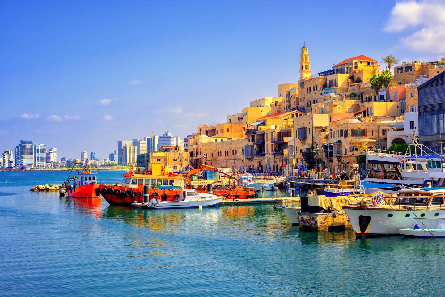 Rundreisen Israel: der Hafen im Viertel Jaffa in Tel Aviv