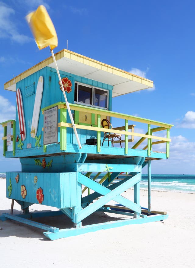 10 Stunden Direktflug Miami Beach Rettungsschwimmerhaus
