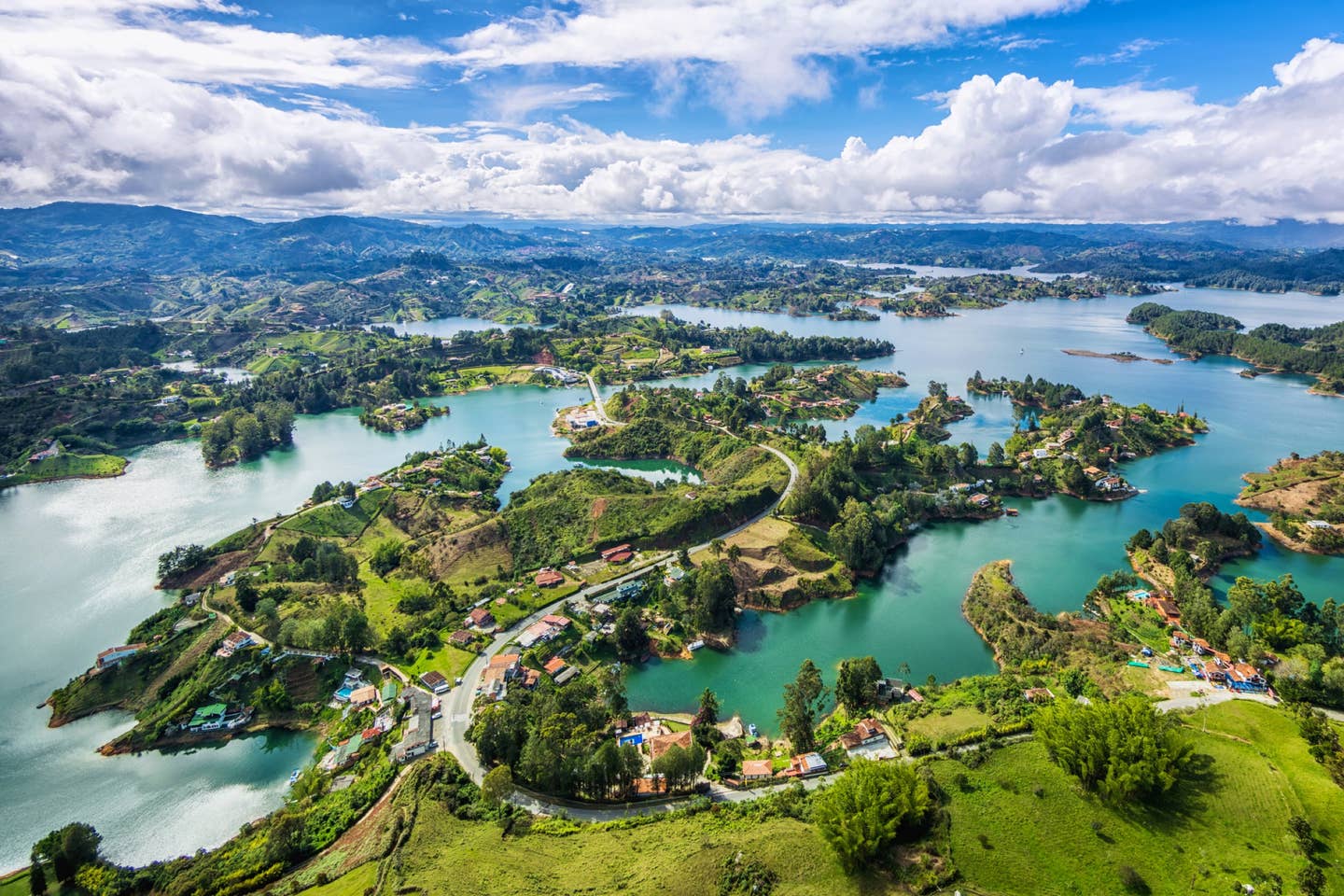 Rundreisen Kolumbien: Luftaufnahme der Region Medellin Rundreisen Kolumbien: Luftaufnahme der Region Medellin