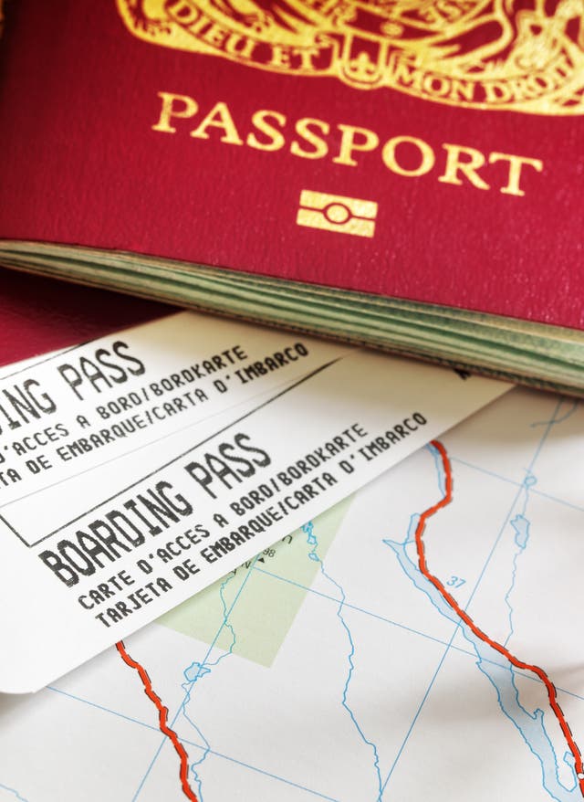 Währung auf den Seychellen Reisepass Boardingpass