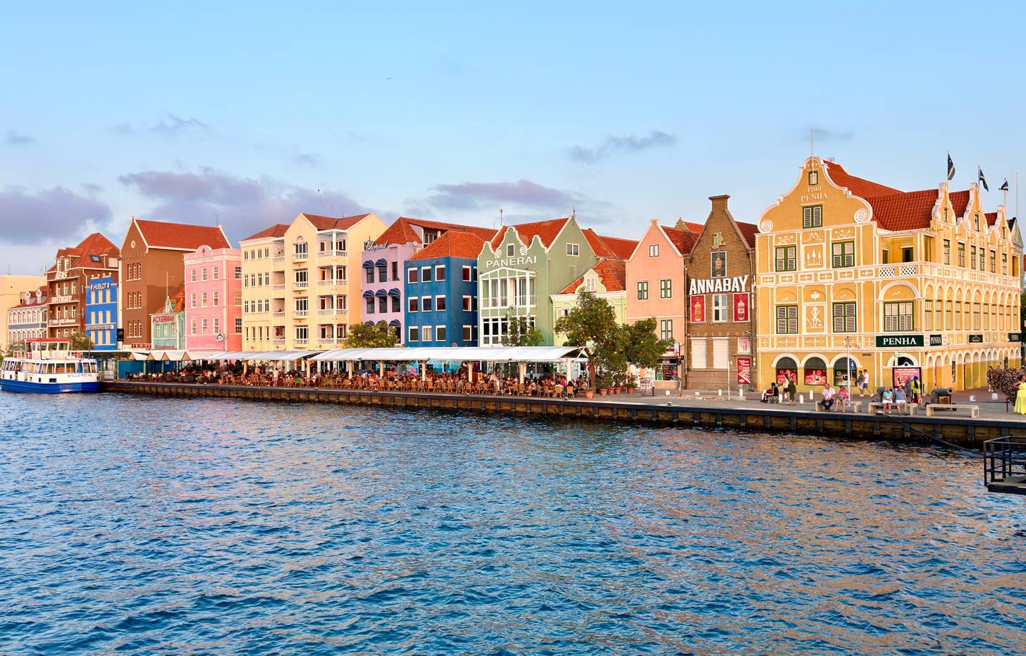 Curaçaos Sehenswürdigkeiten: Bunte Häuser in Willemstad
