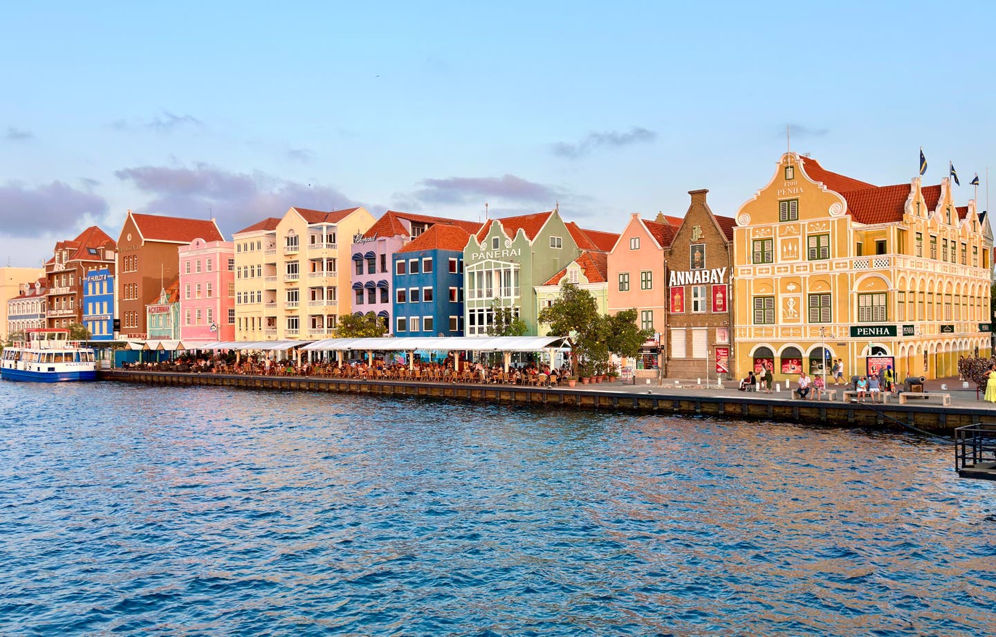 Curaçaos Sehenswürdigkeiten: Bunte Häuser in Willemstad