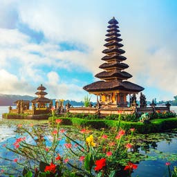 bali-pura-ulun-danu-g-504985488.jpg