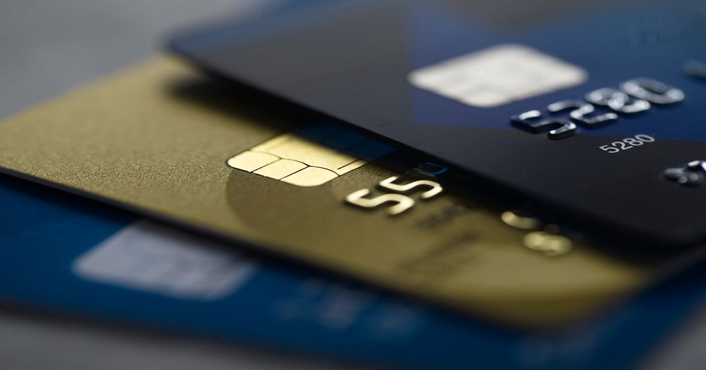 Visa and Mastercard abusing UK duopoly, say retail groups