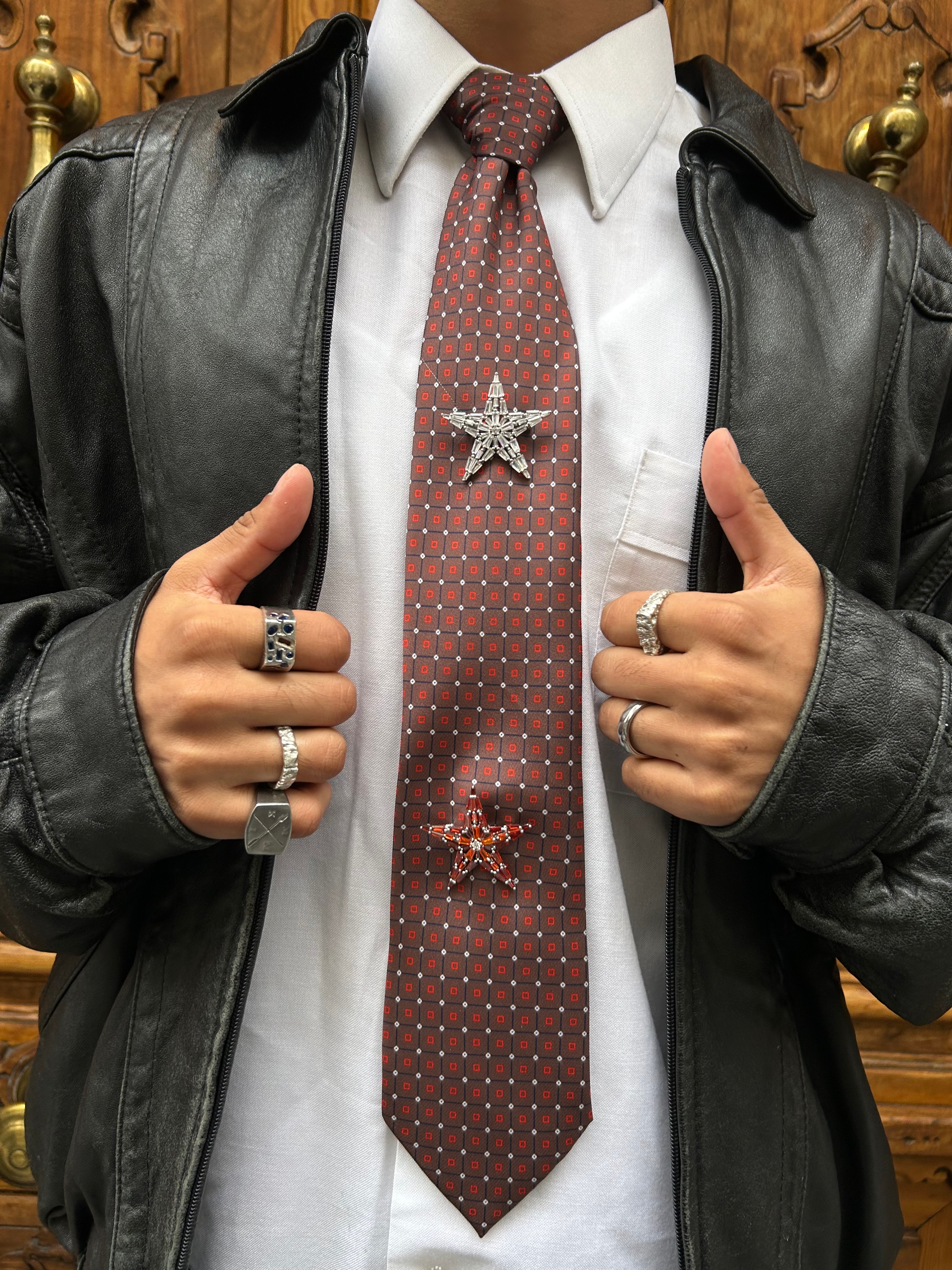 The Intro | Broche Stargaze rouge - 4