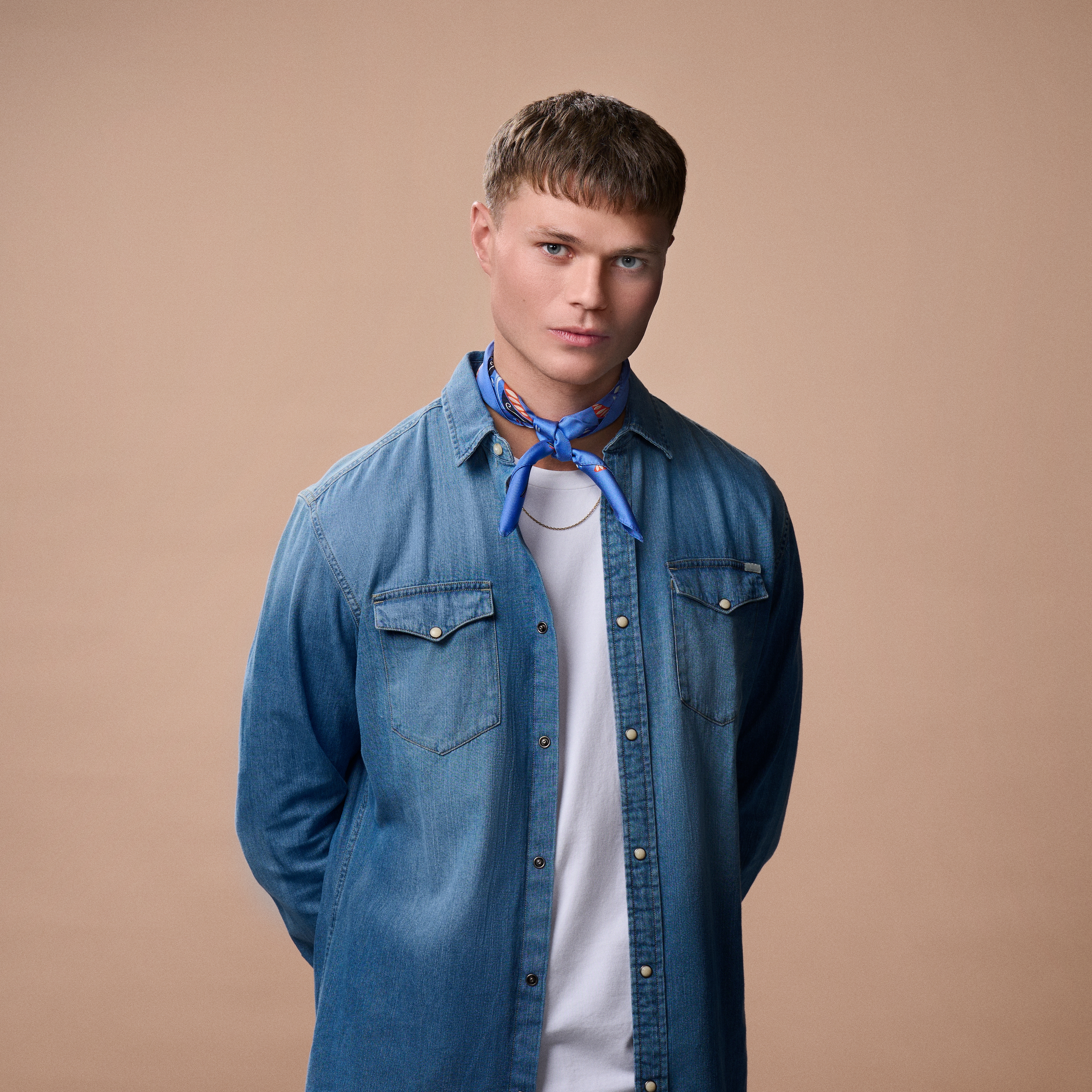 Virtuo | Blue Feather Silk Neckerchief - 3