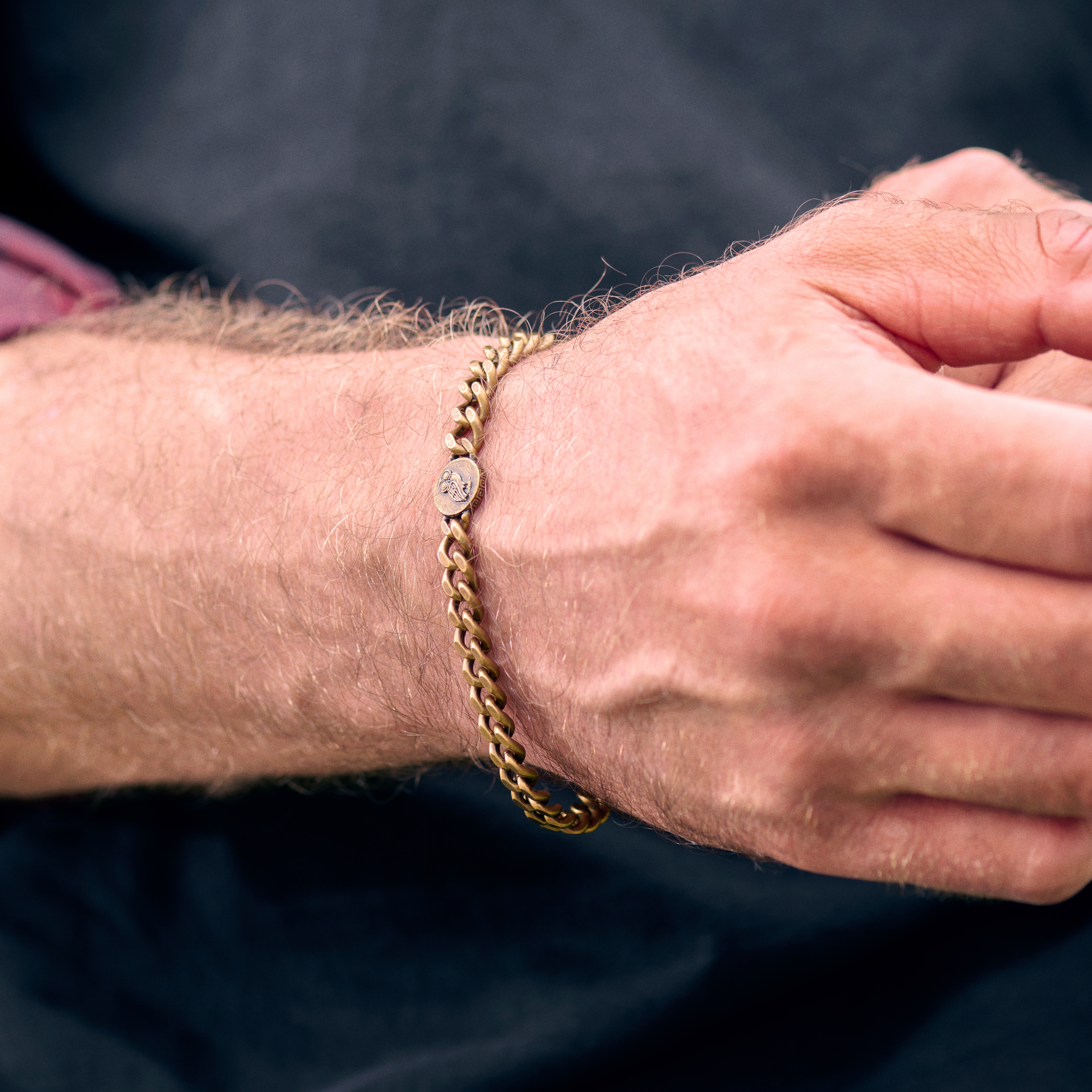 Obelius | Vintage Gold-tone Owl of Athena Bracelet - 2