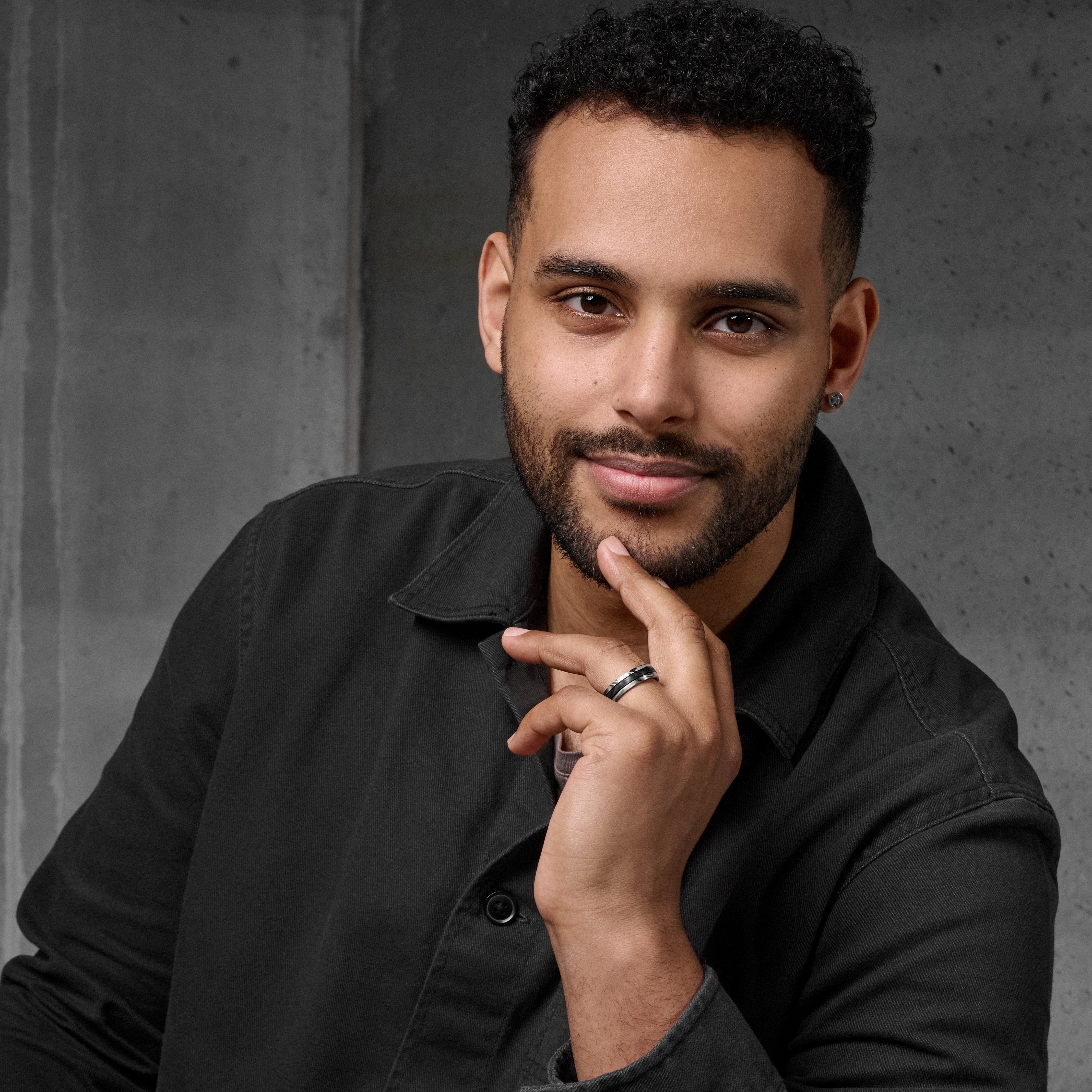 Fortis | 7 mm Double Grooved Black and Silver-Tone Damascus Steel and Titanium Ring - 4