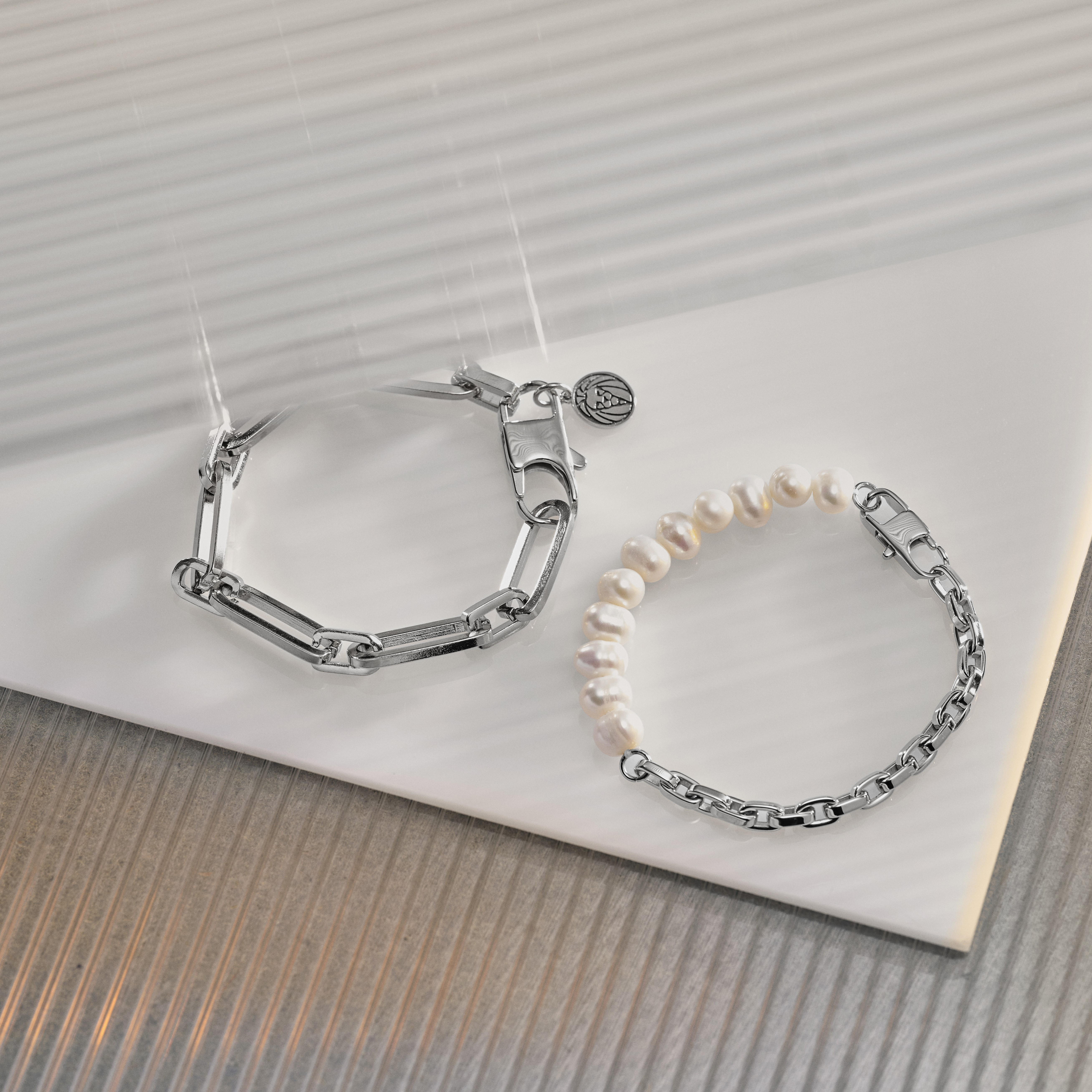 Ocata | Brățară cu lanț de ancoră argintiu și perle - 4