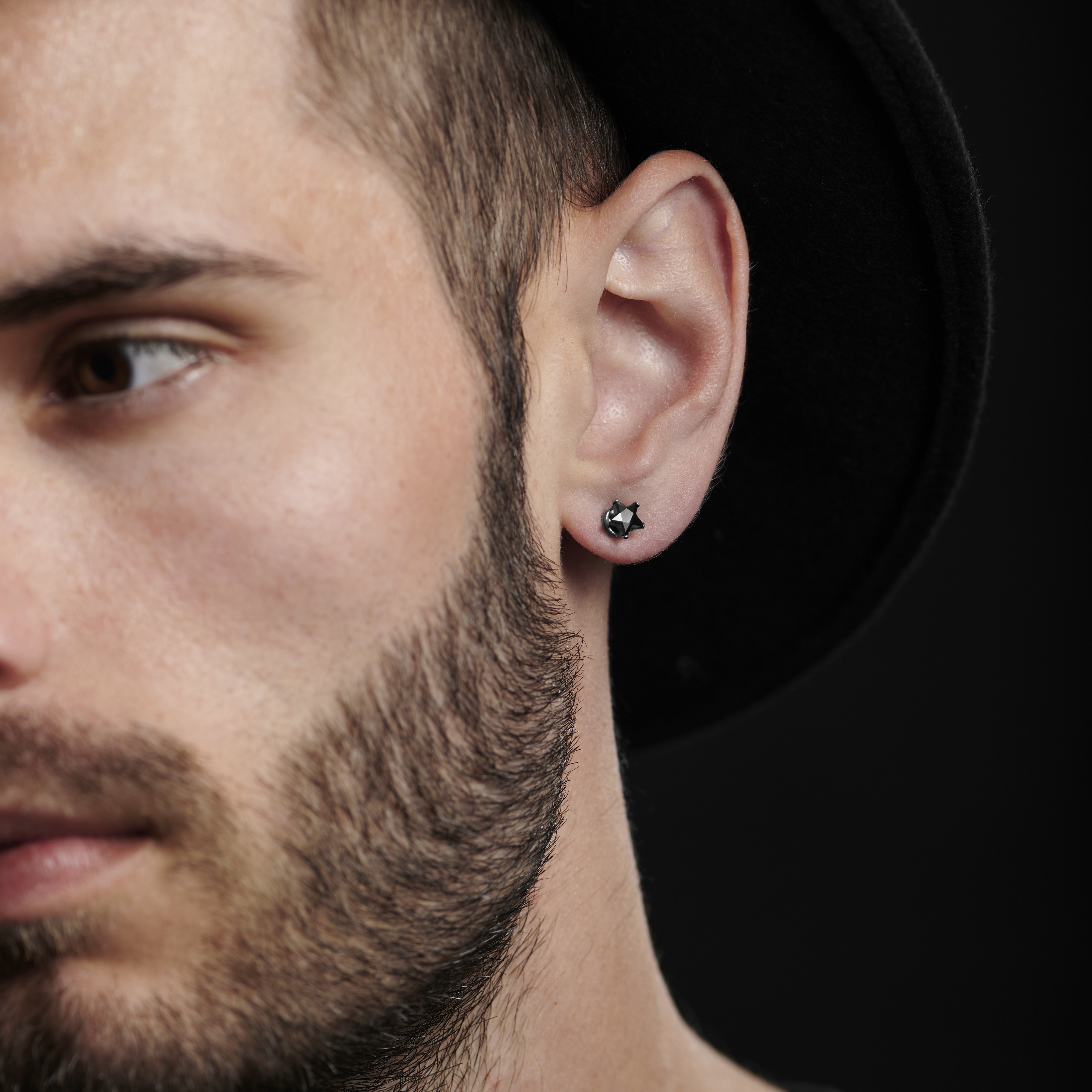 Pendiente magnético con cristal negro de estrella de 6 mm - 3