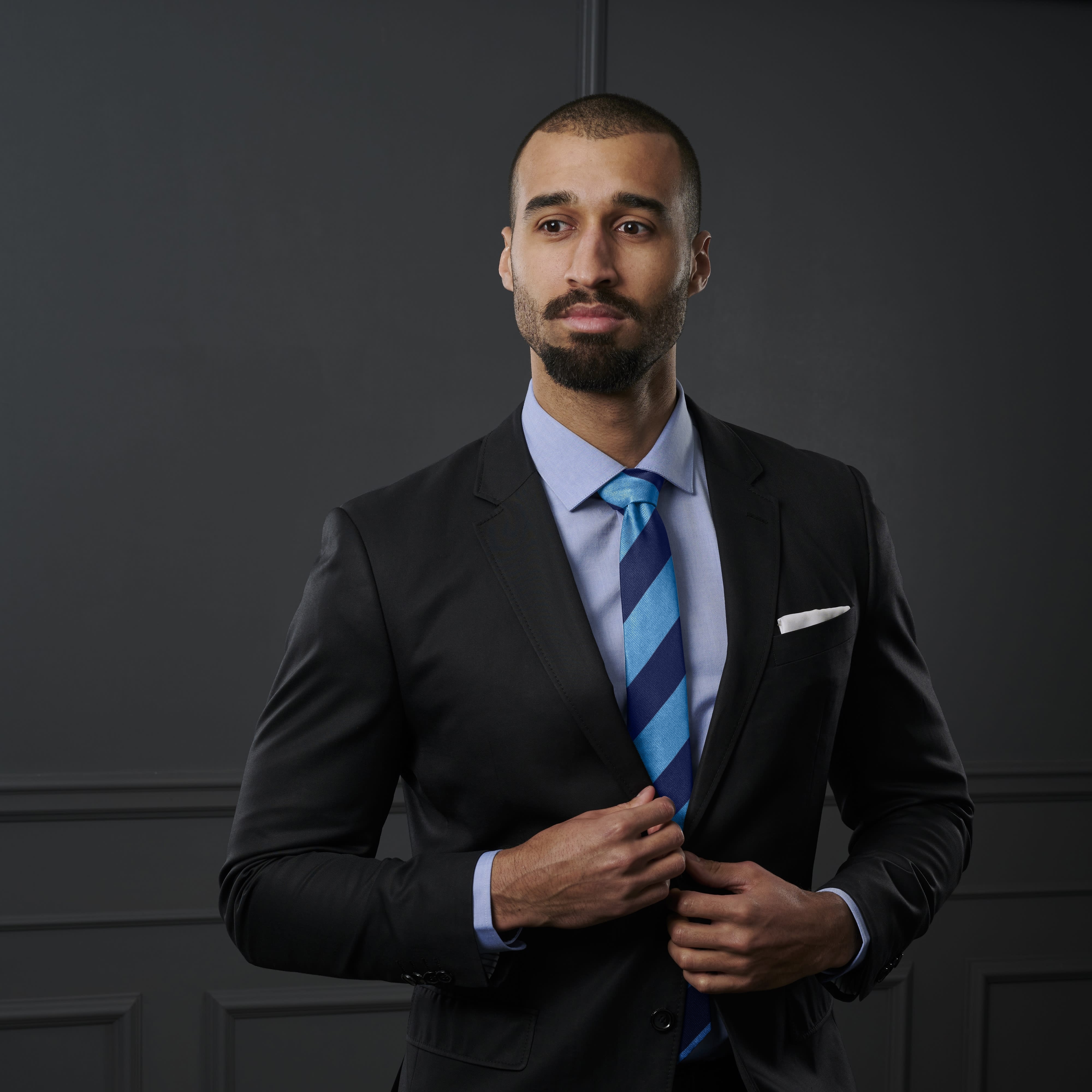 Light & Navy Blue Bold Diagonal Striped Silk Tie - 4