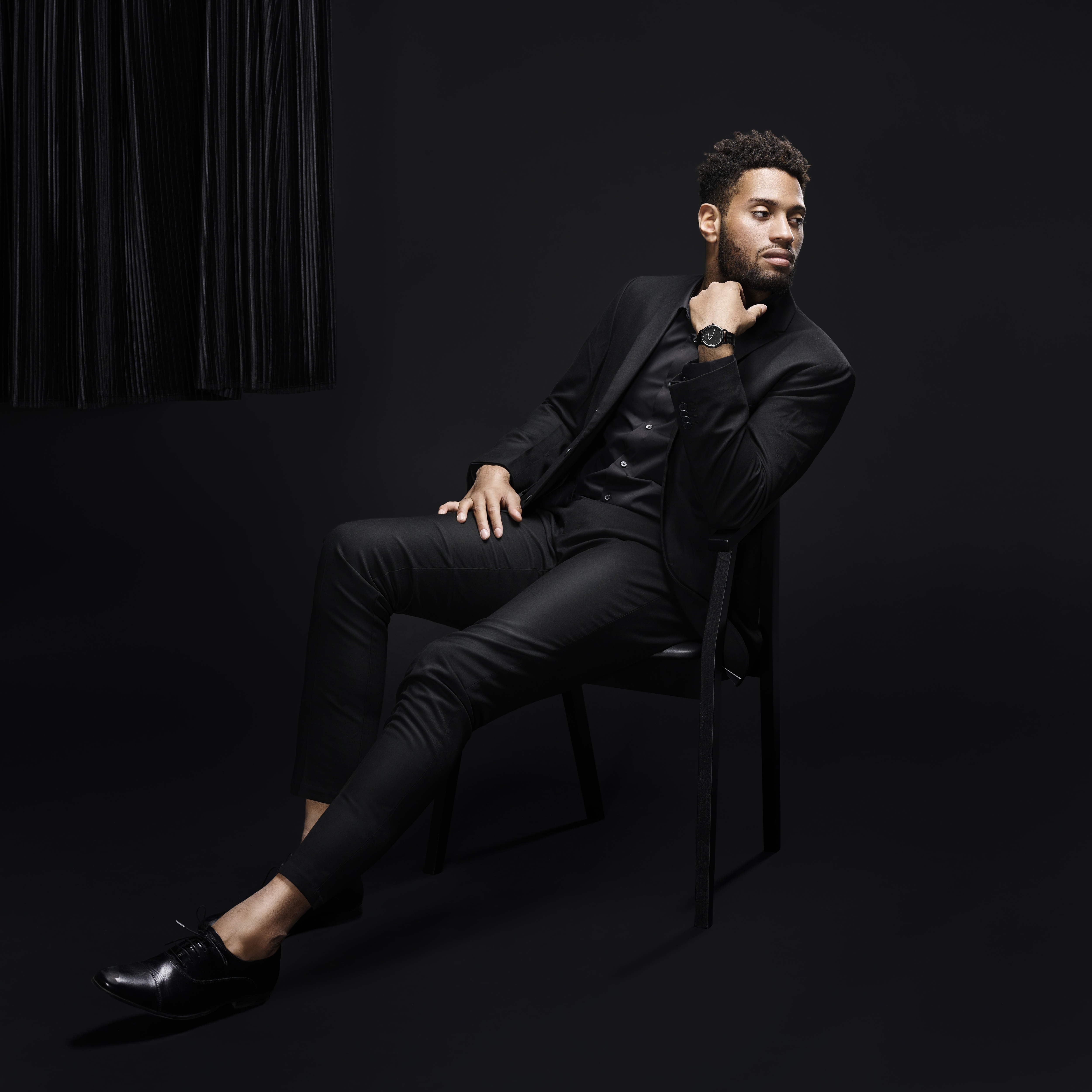 Colornetic | Black Steel Colour-changing Watch - 5