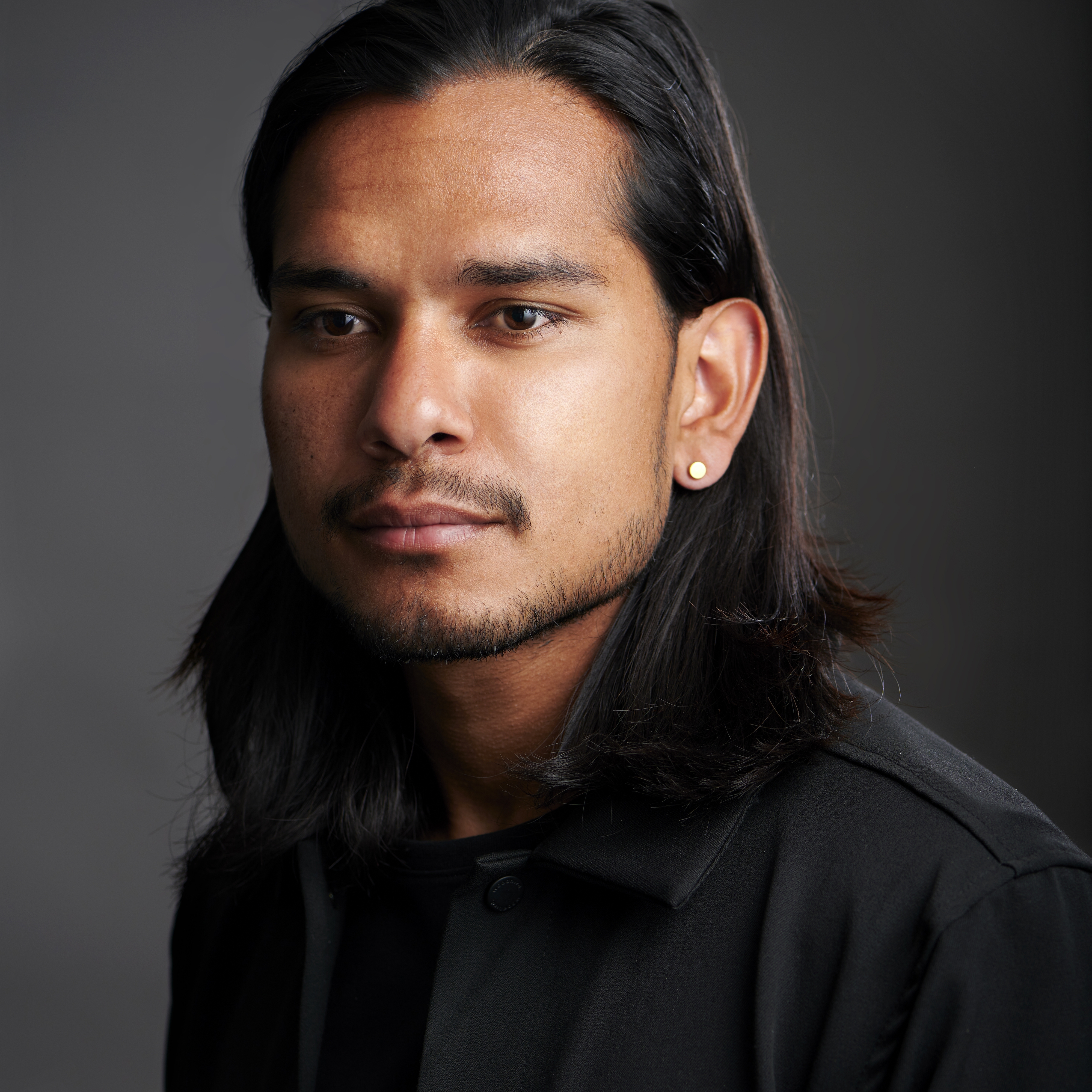 Boucle d'oreille dorée (6mm) - 4