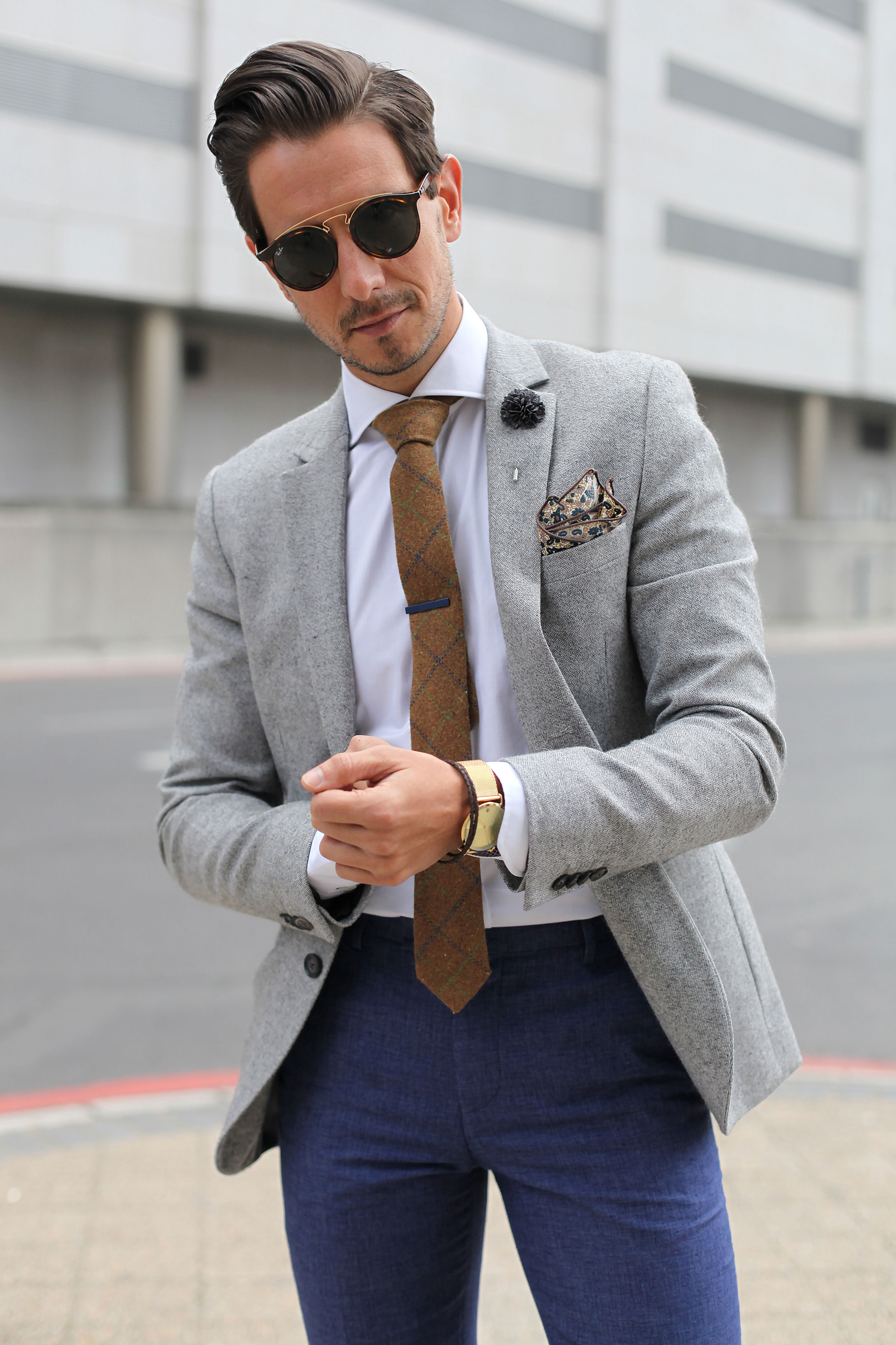 Krémszínű, kasmírmintás díszzsebkendő - 6