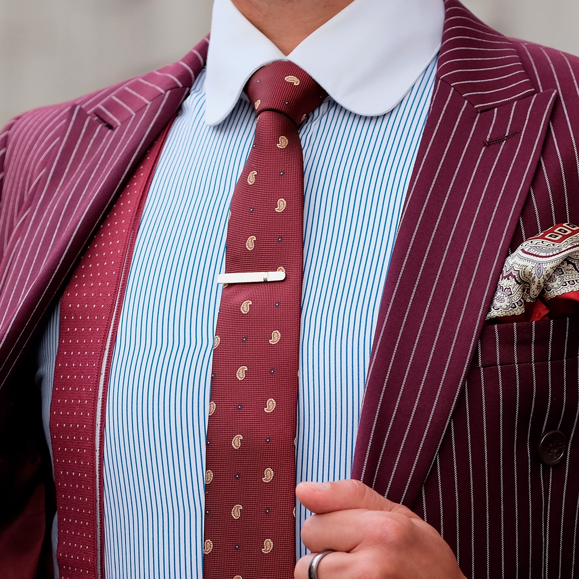 Cravată vișinie cu model cu virgule - 3