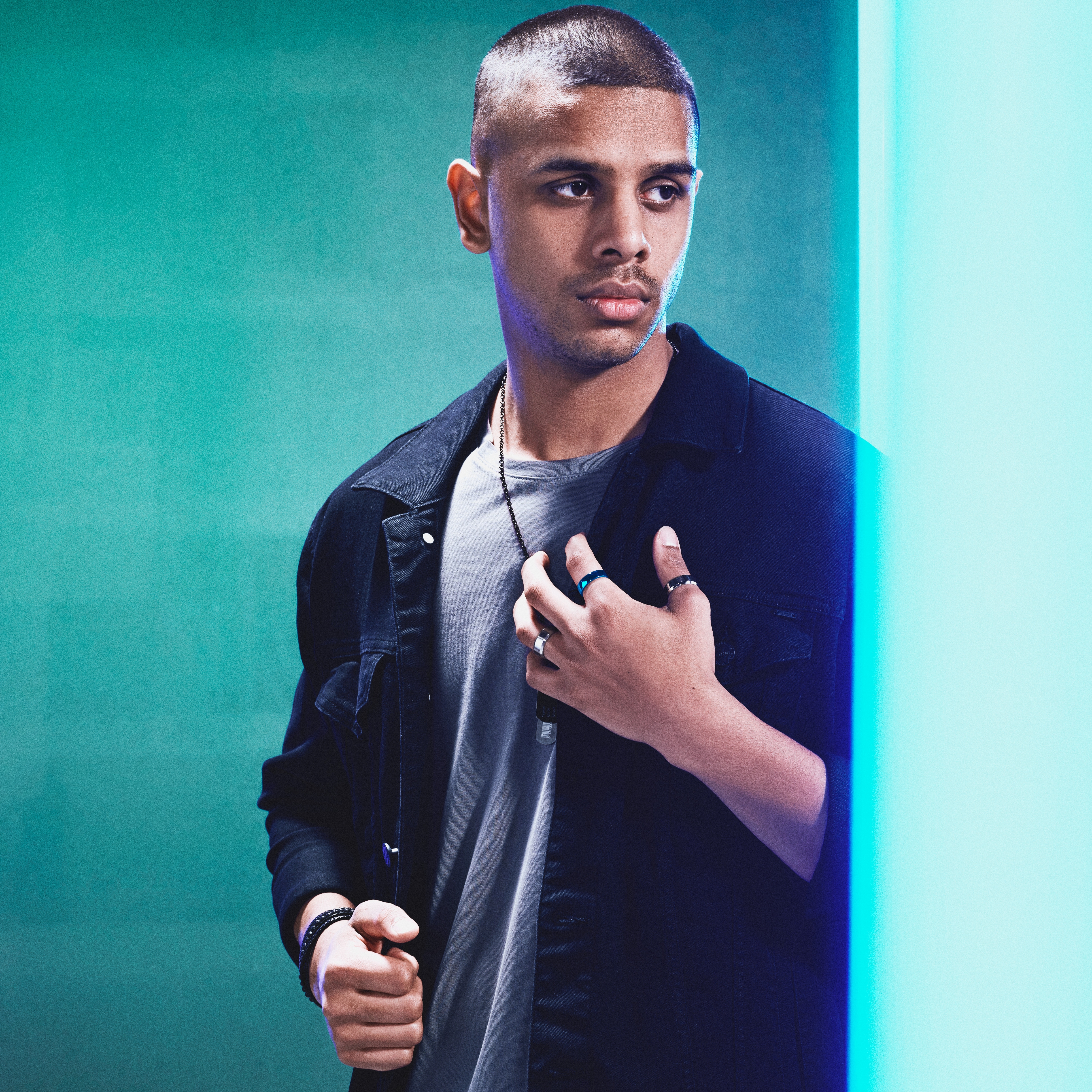 Ferrum | 8 mm Polished Silver-tone Stainless Steel Bevelled Edge Ring - 4