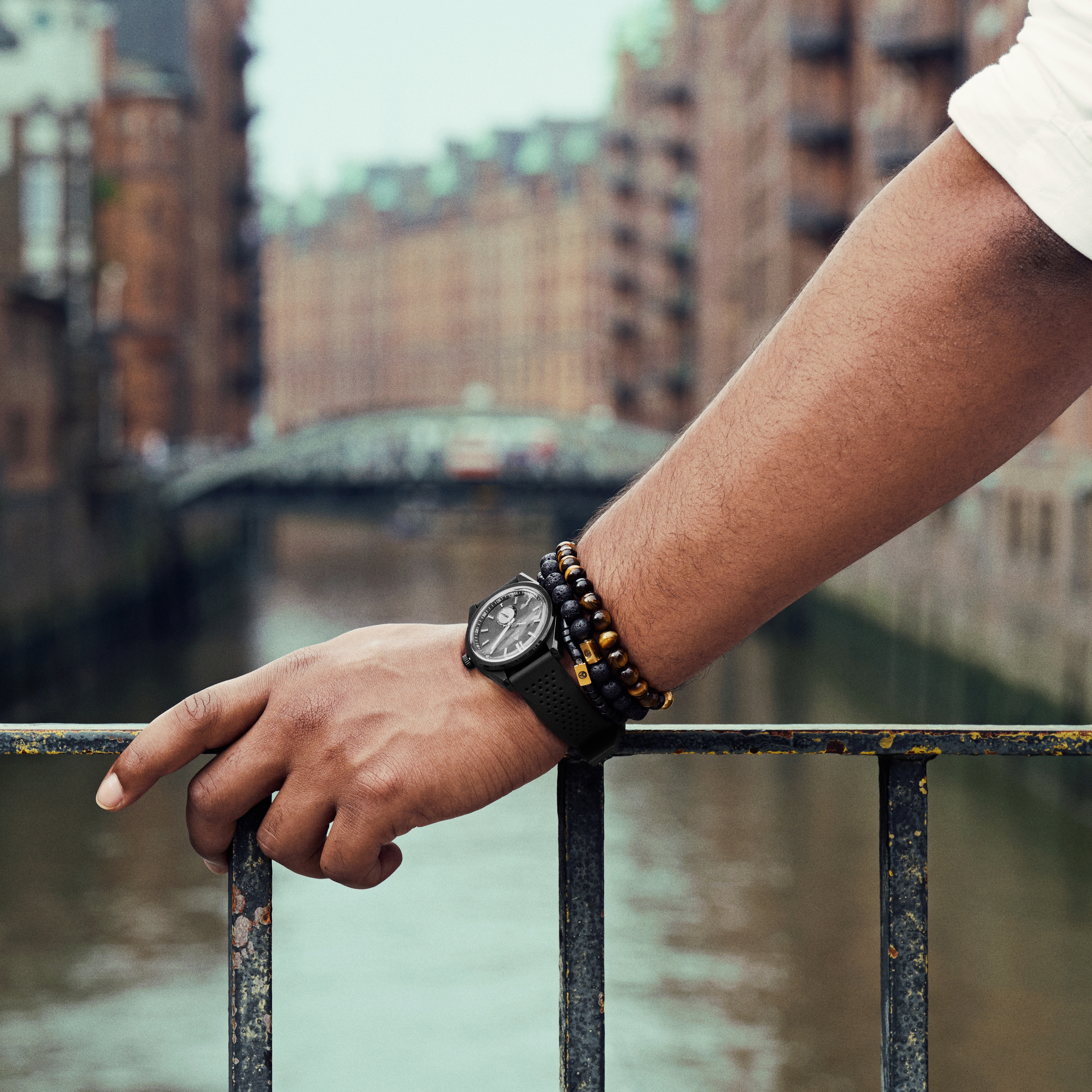 Mond | Black Stainless Steel Meteorite Watch - 4