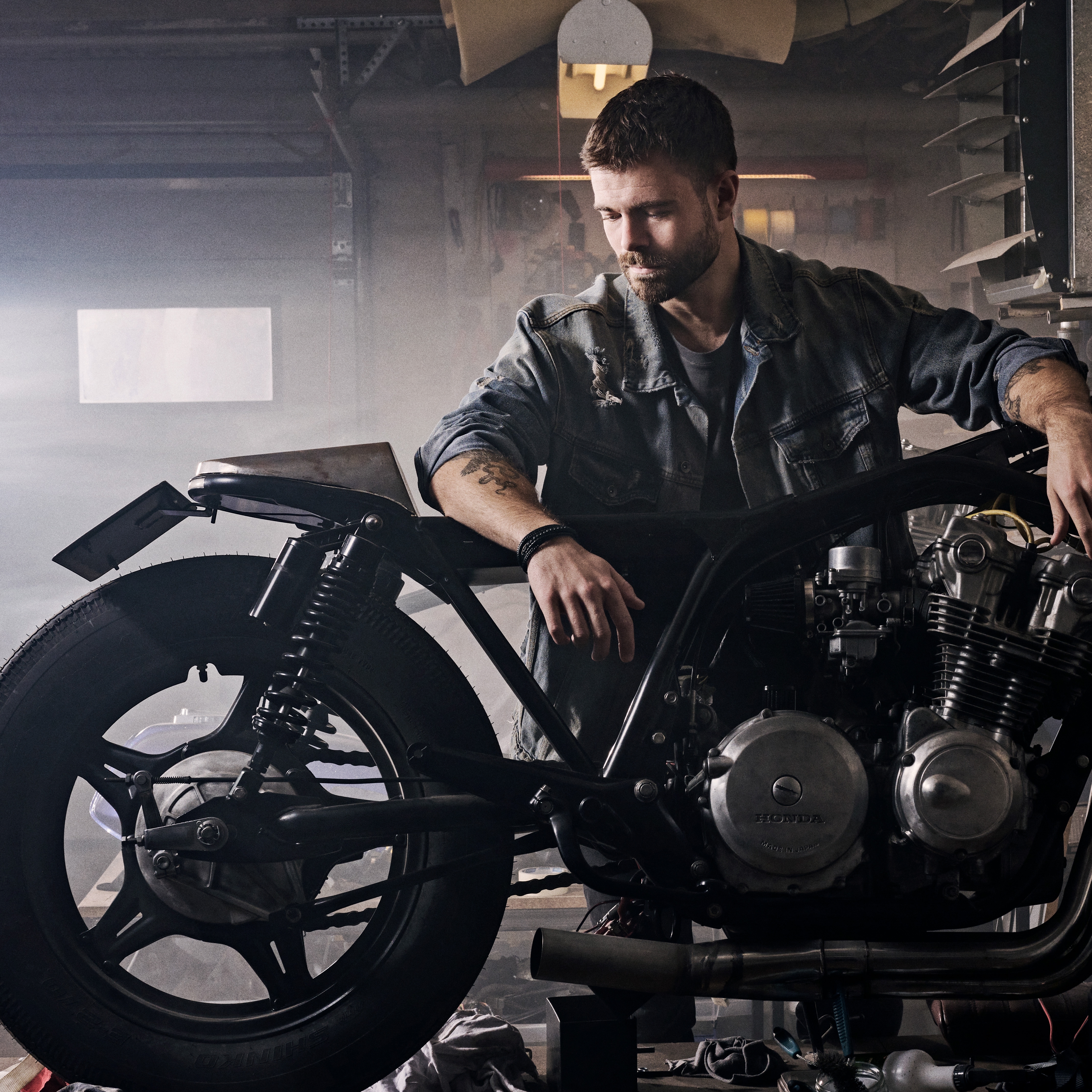 Naxos lávakő bőr karkötő - 4