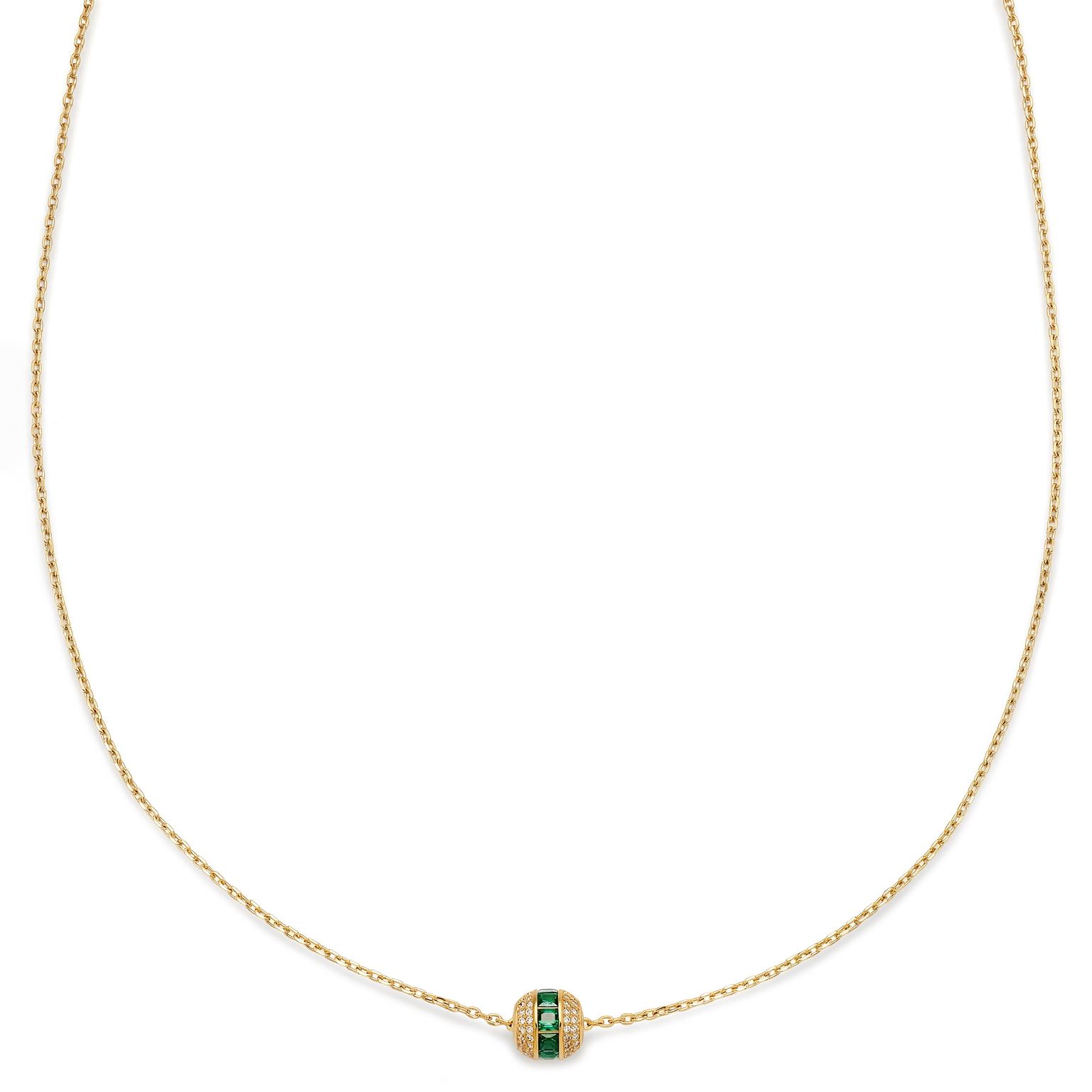 Mediterranean | Collar con colgante de barril con pavé de circonitas verde esmeralda chapado en oro de 14K Mediterranean | Collar con colgante de barril con pavé de circonitas verde esmeralda chapado en oro de 14K