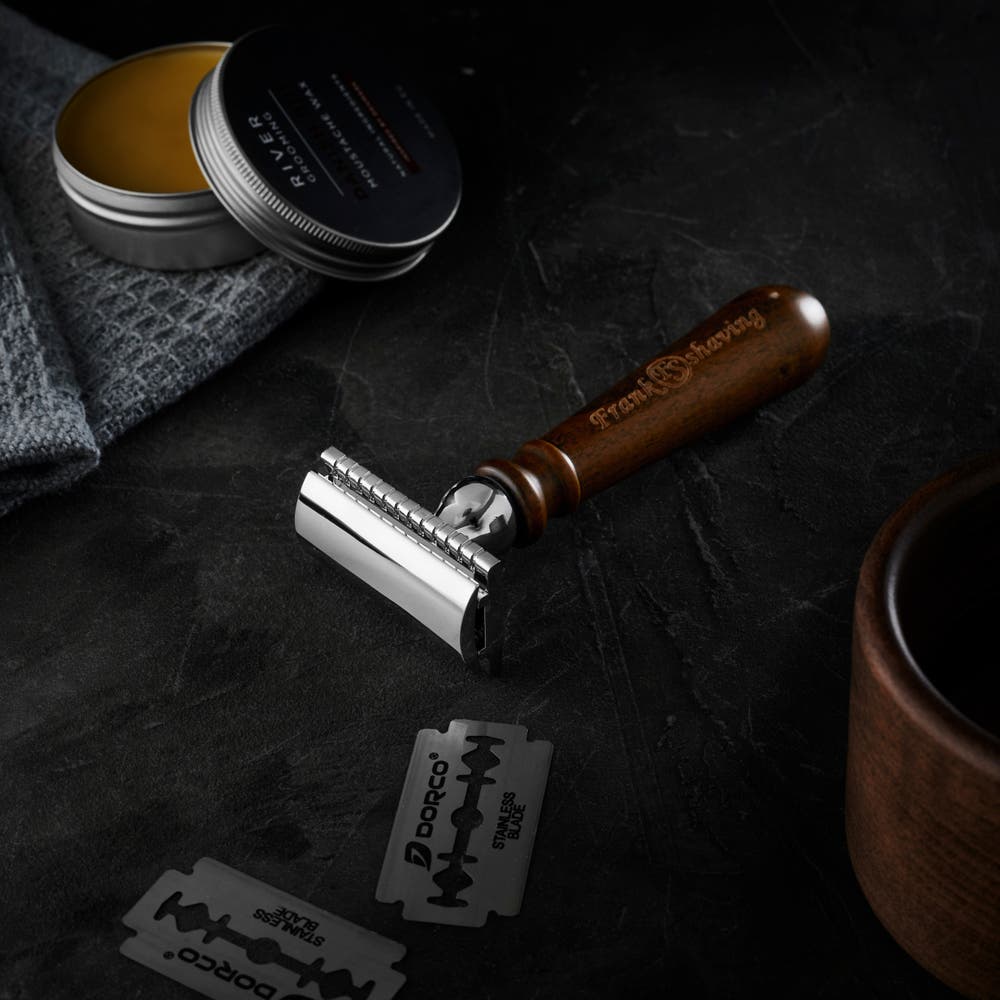 hover: Ebony-Look Safety Razor hover: Ebony-Look Safety Razor