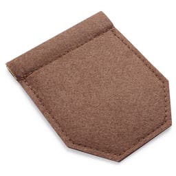 Lommetørkleholder i brun filt