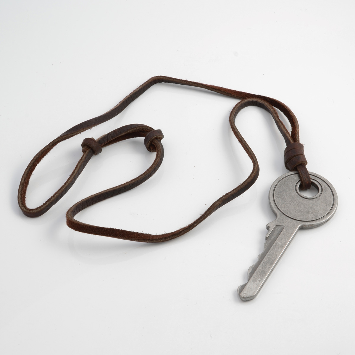 Collar de cuero con llave XL - 3