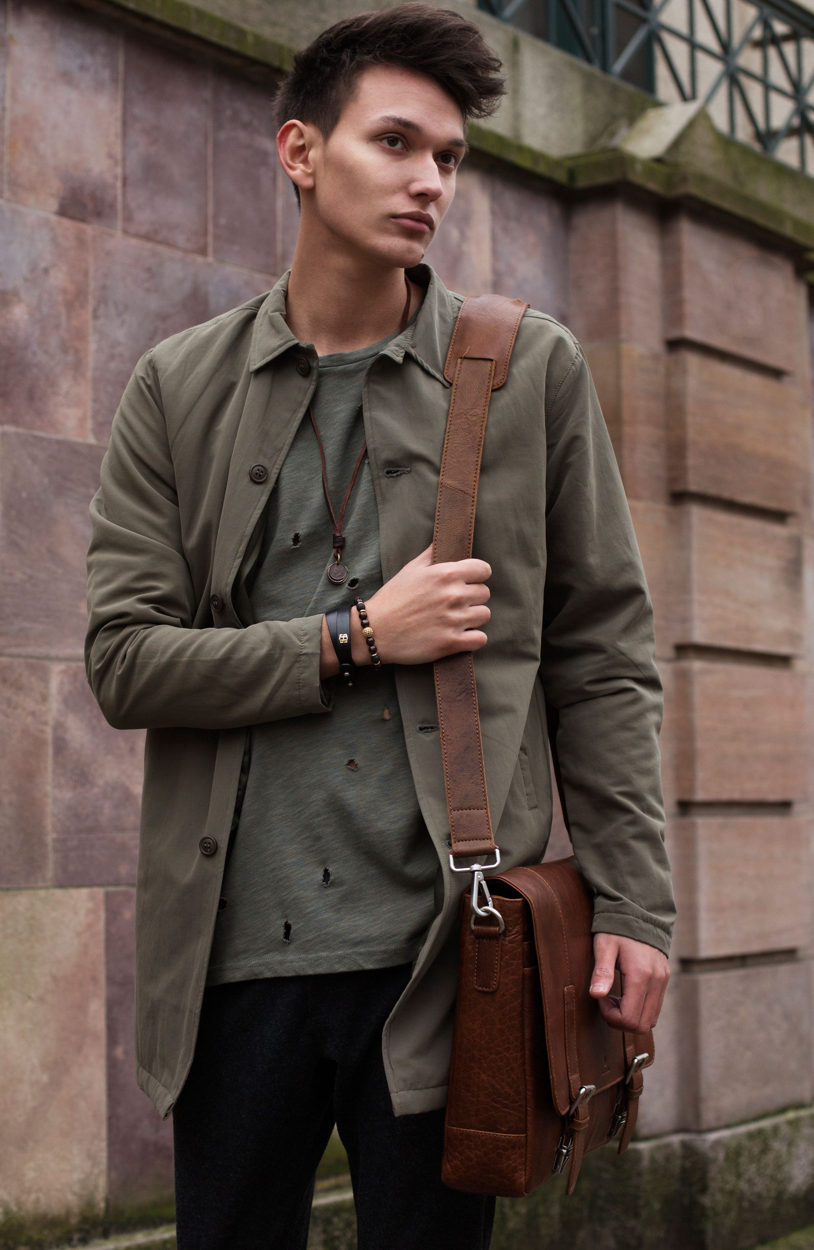 Lederhalskette mit 3 Münzen - 5