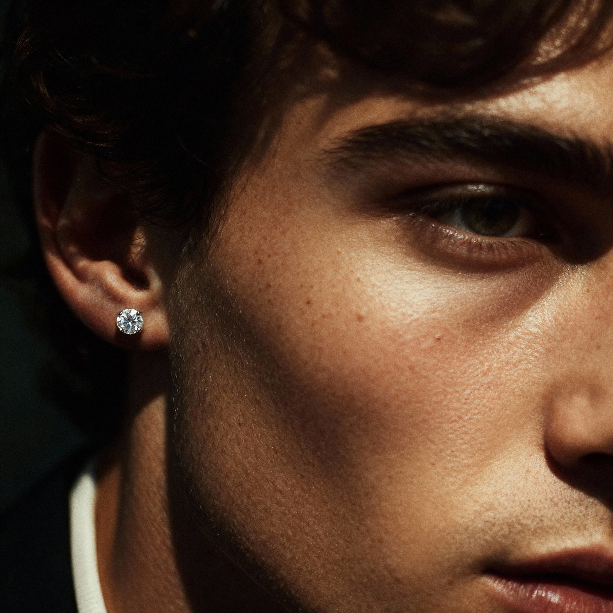 Jasny kryształowy kolczyk magnetyczny - 2