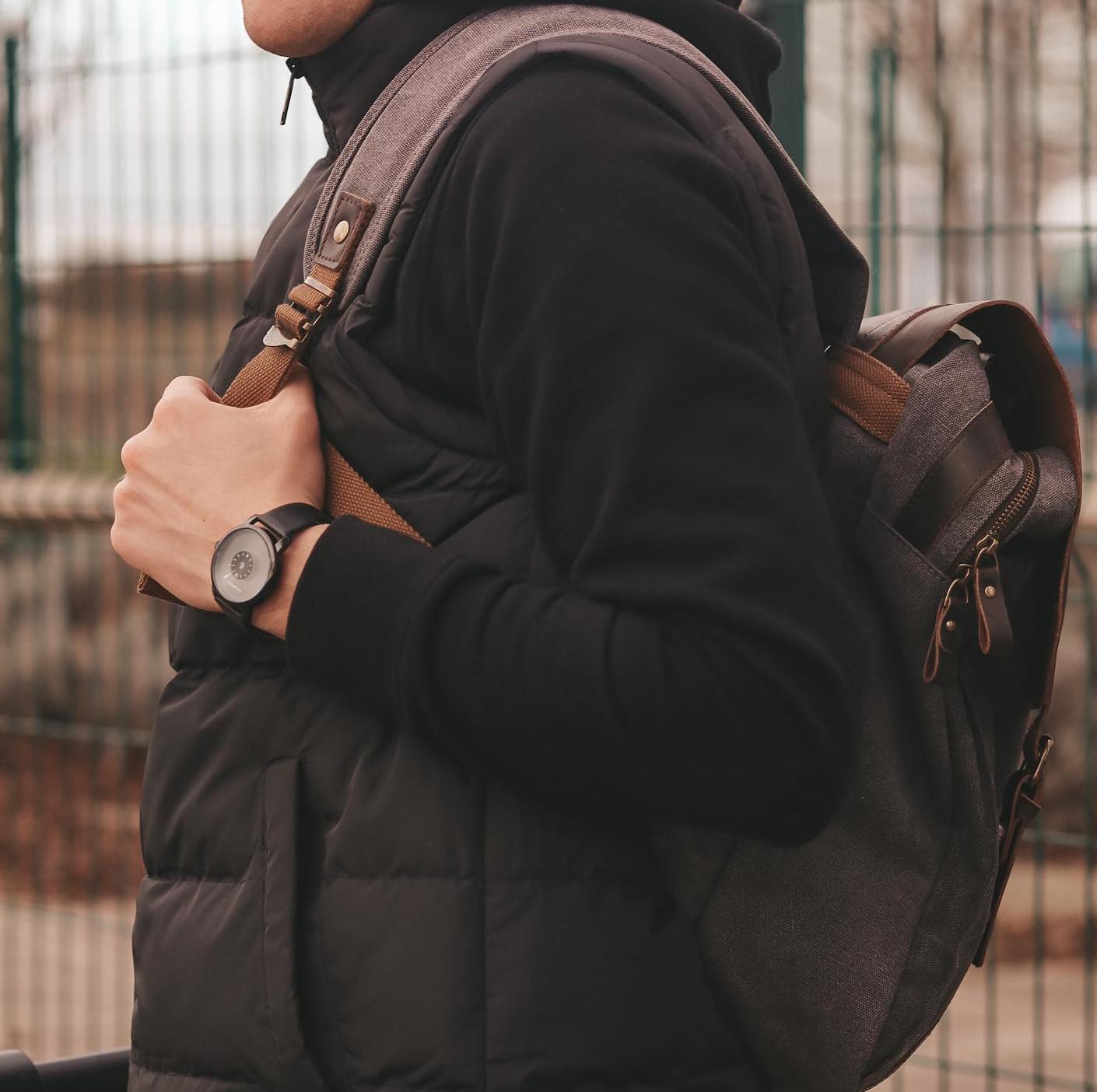 Mezzo | Black Minimalist Watch With Black Dial & Black