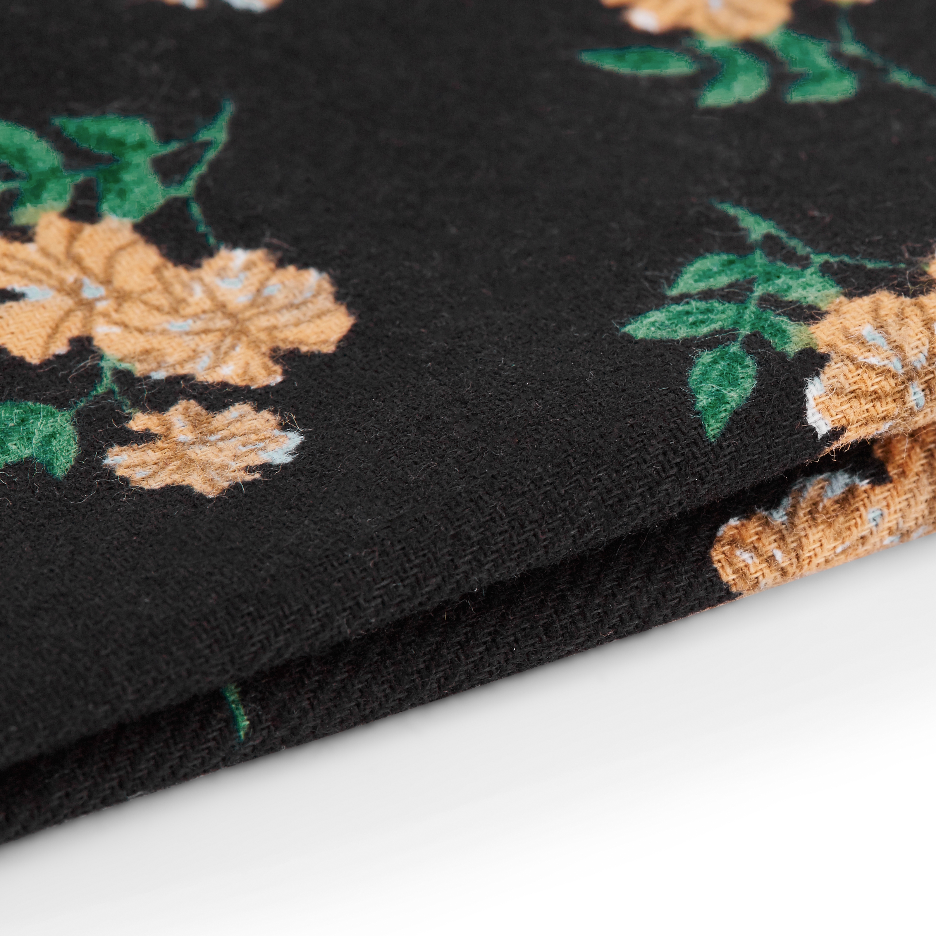 Черно-оранжева кърпичка за сако с флорални мотиви - 2