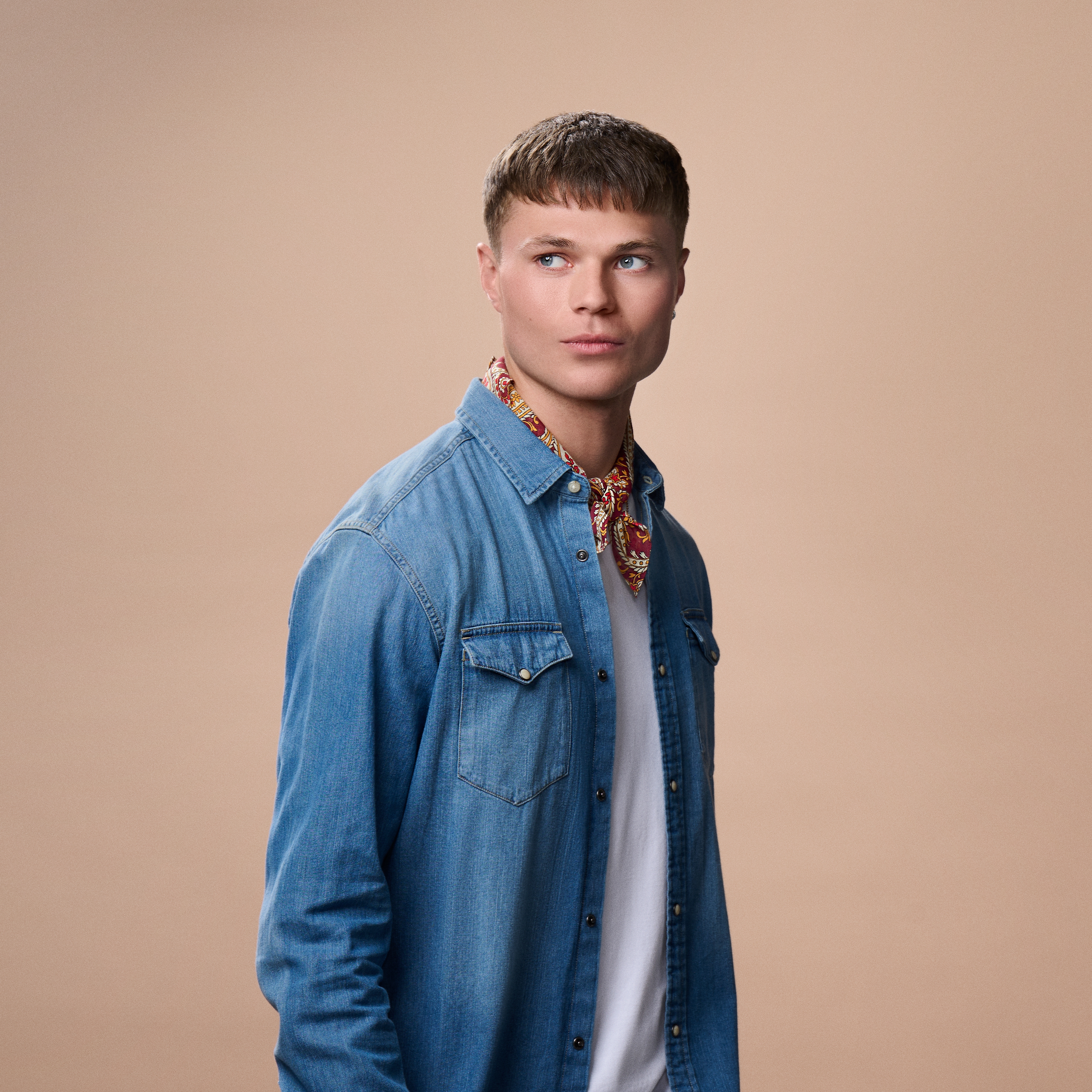 Peislija raksta kokvilnas kaklauts bordo un bēšā krāsā - 3