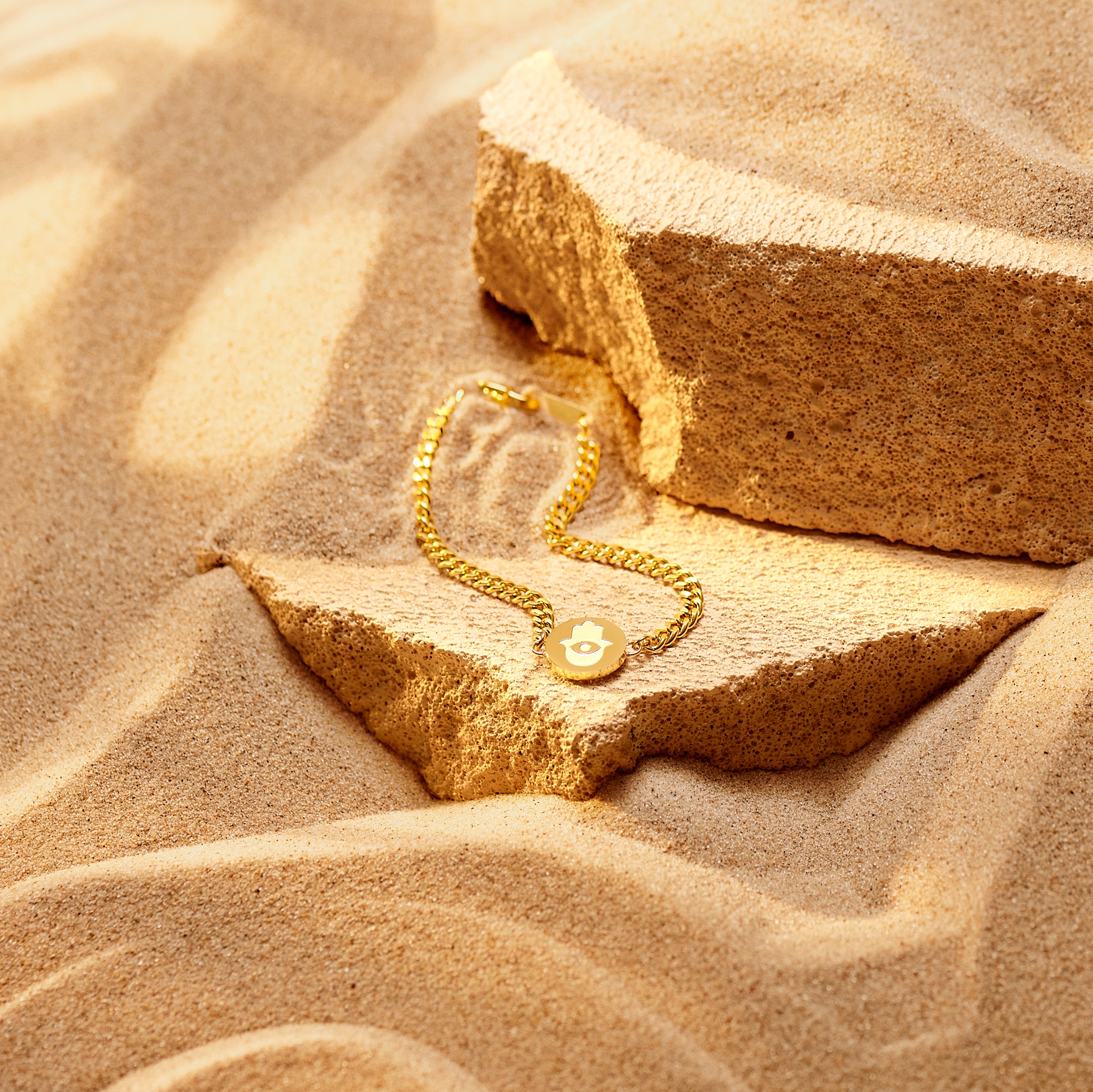 Unity | Náramek Hamsa zlaté barvy - 2