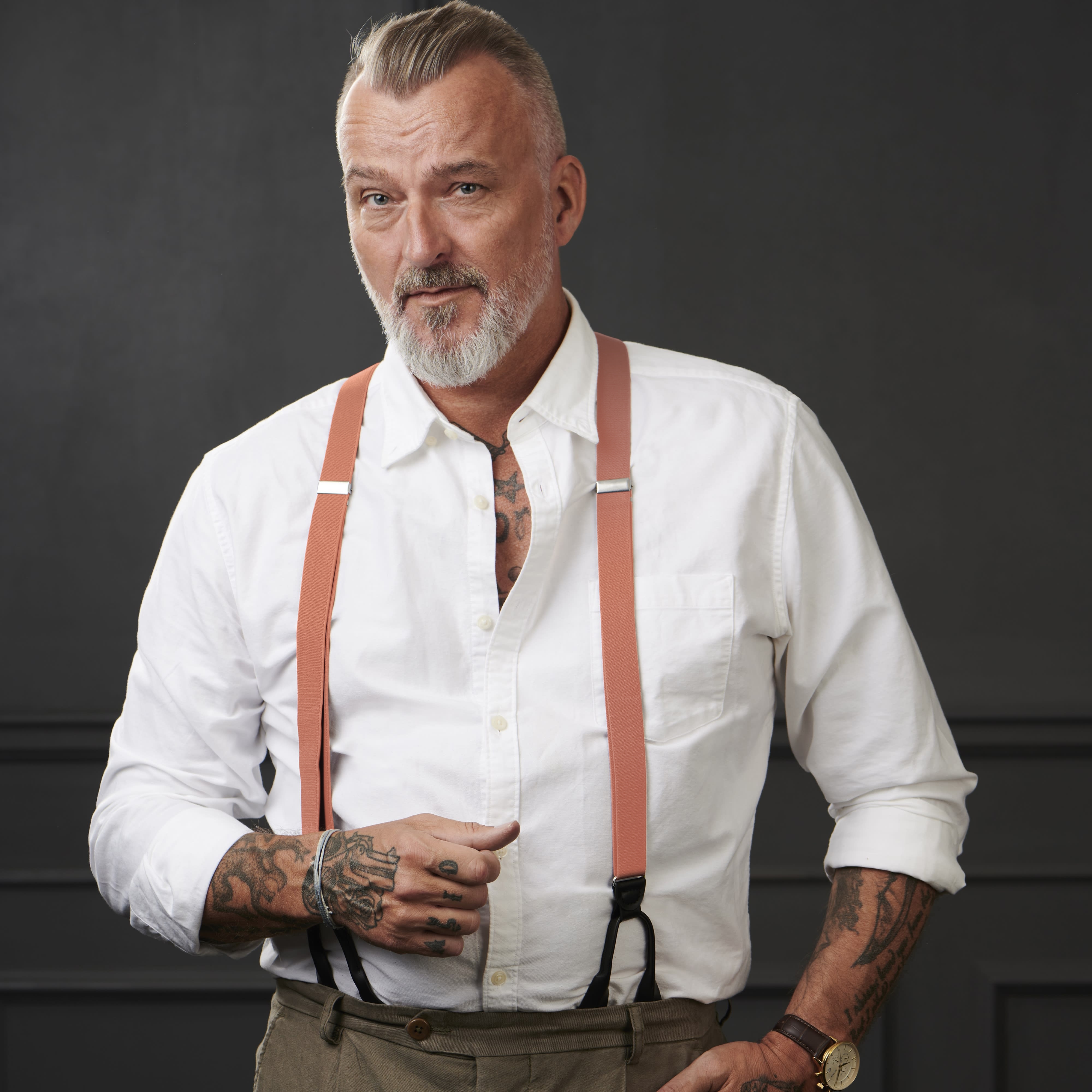 Úzke gombíkové traky v koralovej farbe - 6