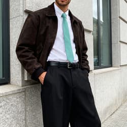 Cravatta Stretta TigerTie - Striata Turchese, Menta, Grigio, Bianco E Nero