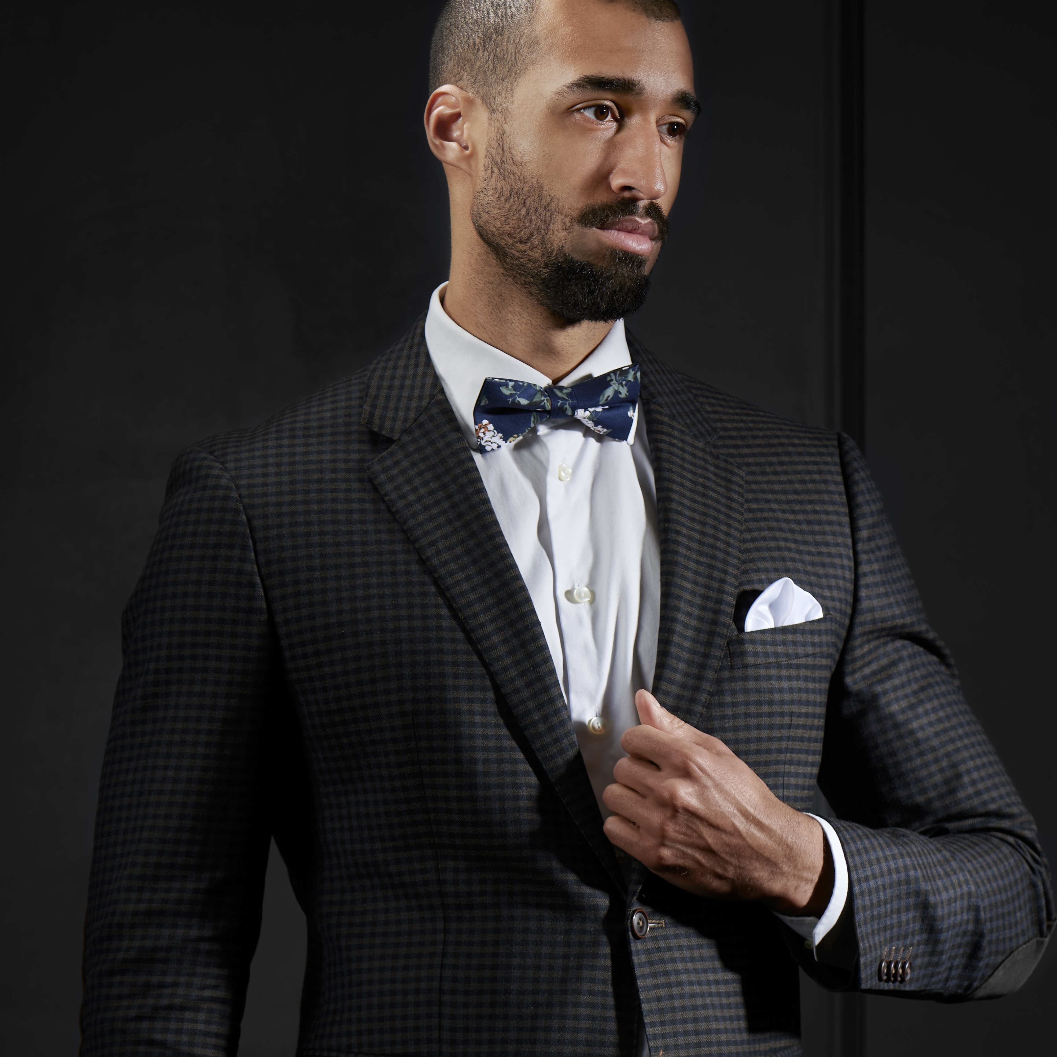 Modrý retro motýlik s kvetinovým vzorom - 4