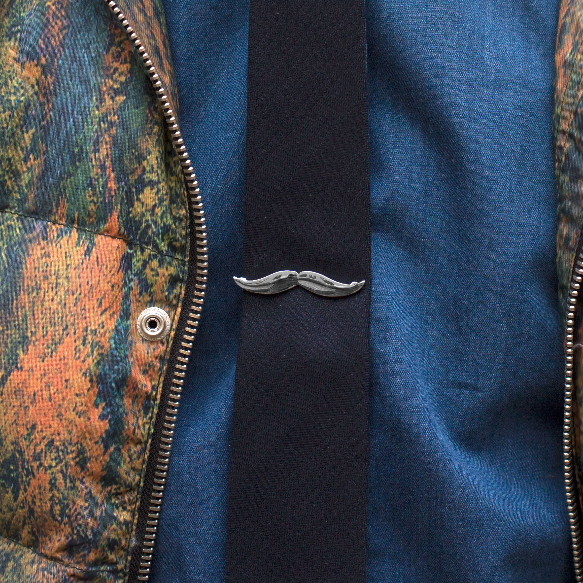 Zilverkleurige Snor Dasspeld - 5