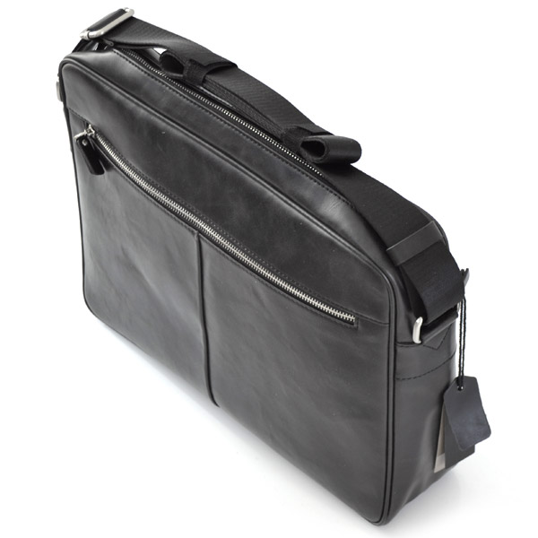LUCLÉON - Black Messenger Bag - 2