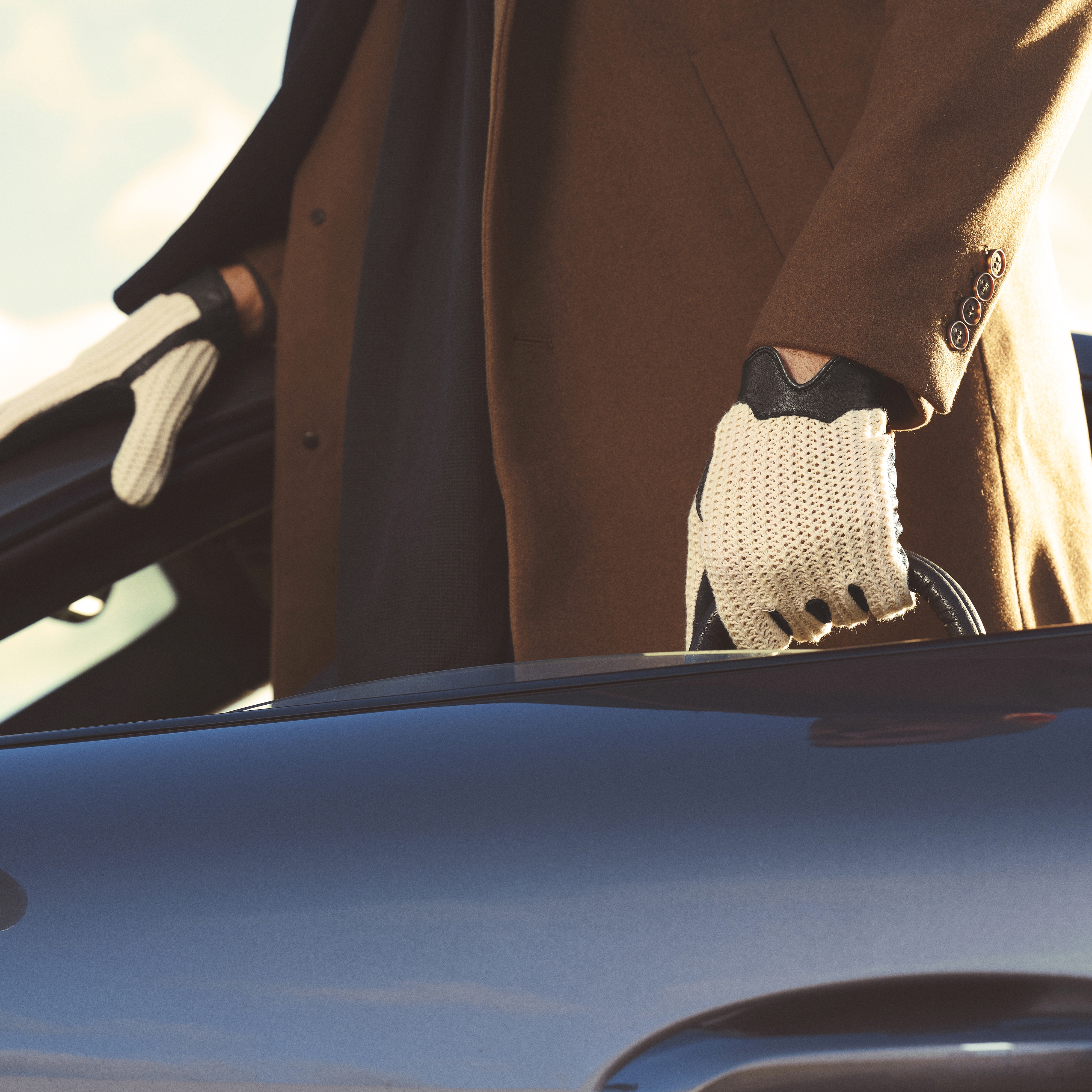 Gants de conduite en cuir de mouton noir et ivoire pour écrans tactiles - 6