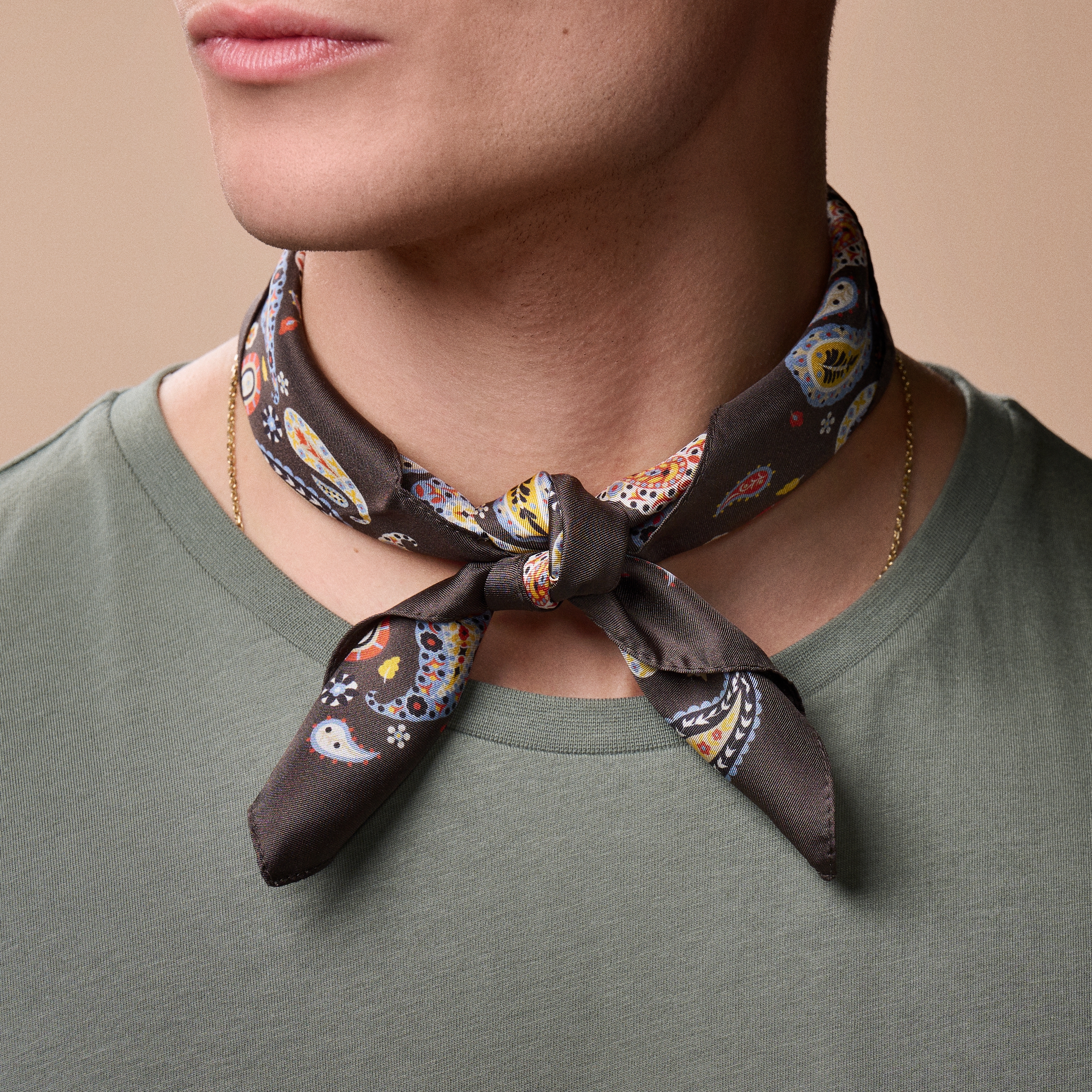 Virtuo | Burgunderrotes Halstuch aus Seide mit Paisleymuster - 2