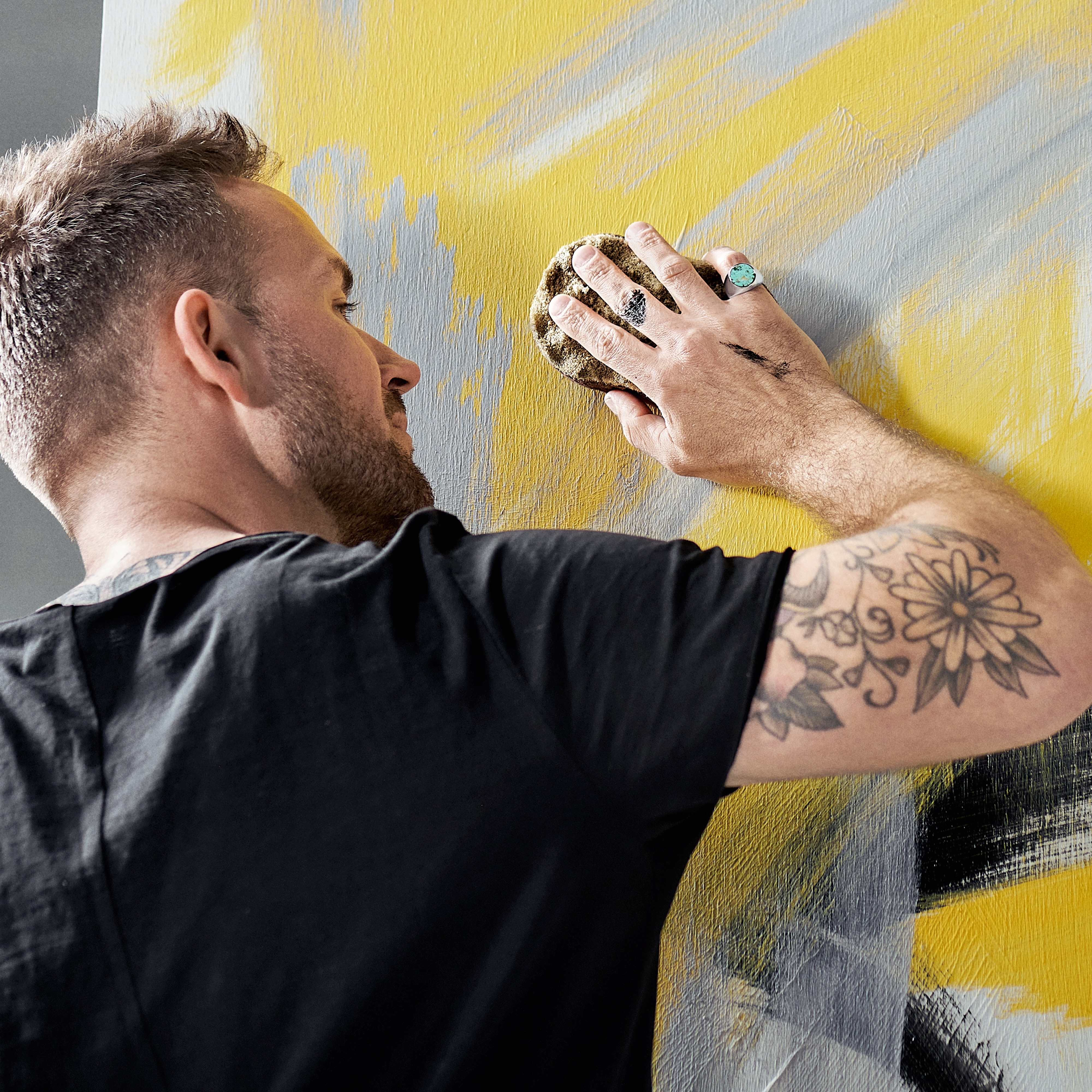 Aras | Hopeanvärinen teräksinen kantasormus krysokollakivellä - 4