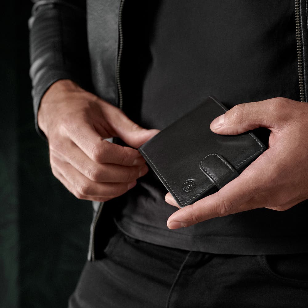 hover: Black Ergonomic Jasper Leather Wallet hover: Black Ergonomic Jasper Leather Wallet