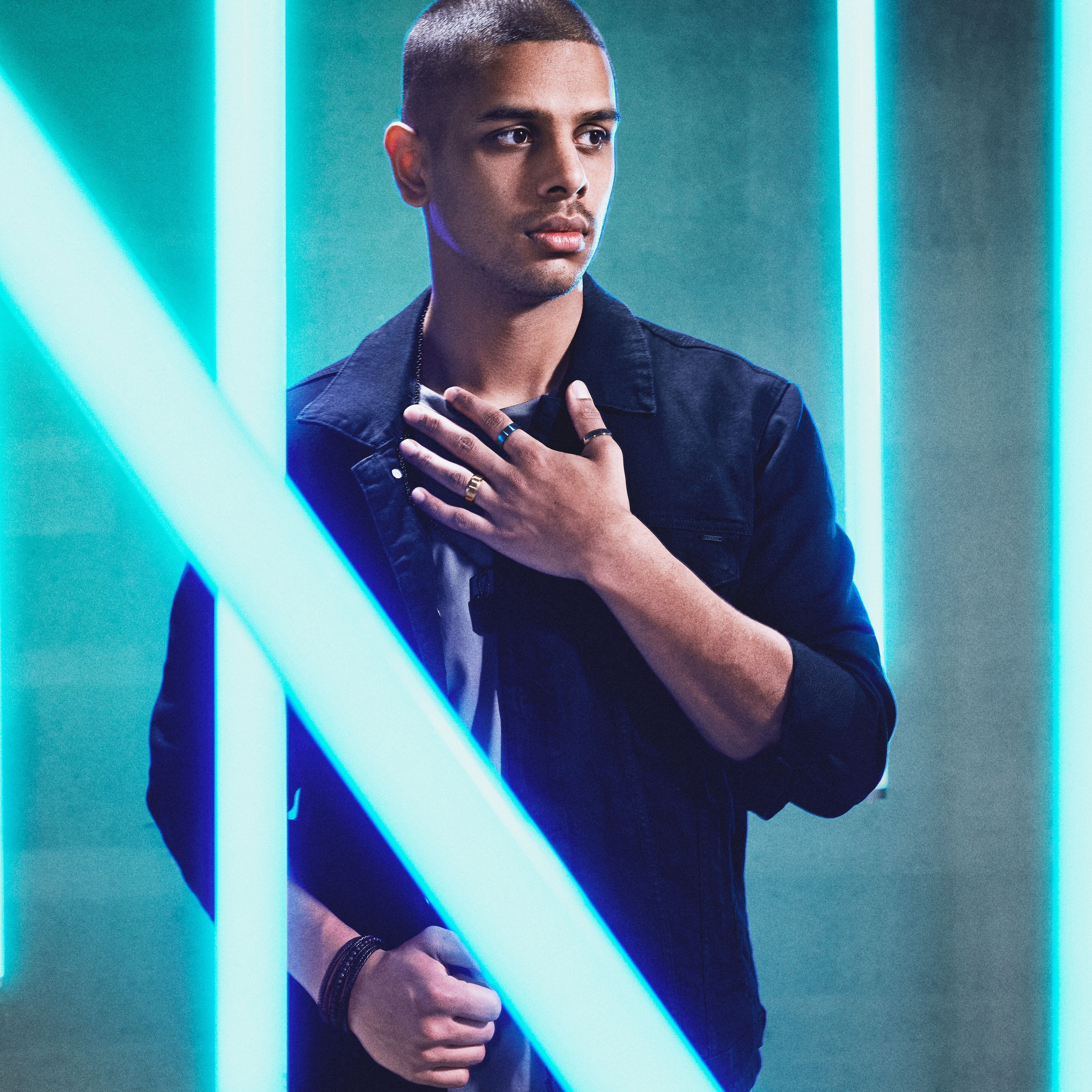 8 mm brúsený prsteň so skoseným okrajom z nehrdzavejúcej ocele v zlatej farbe - 5