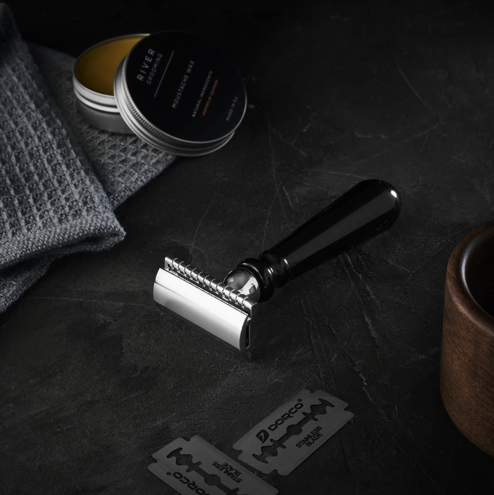 hover: Black Modern Safety Razor hover: Black Modern Safety Razor