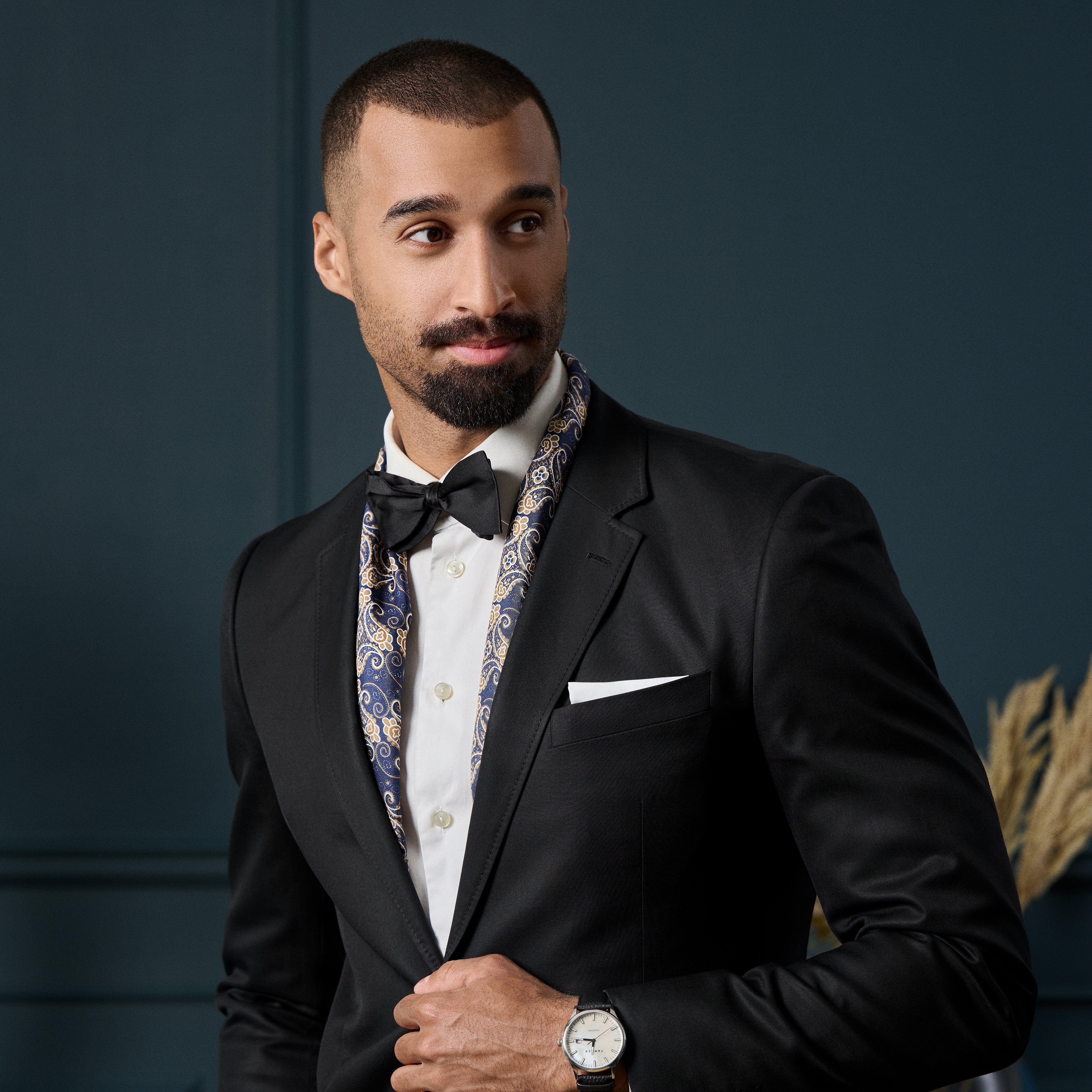 Mėlyna ir auksinė peislio rašto šilkinė skara - 4